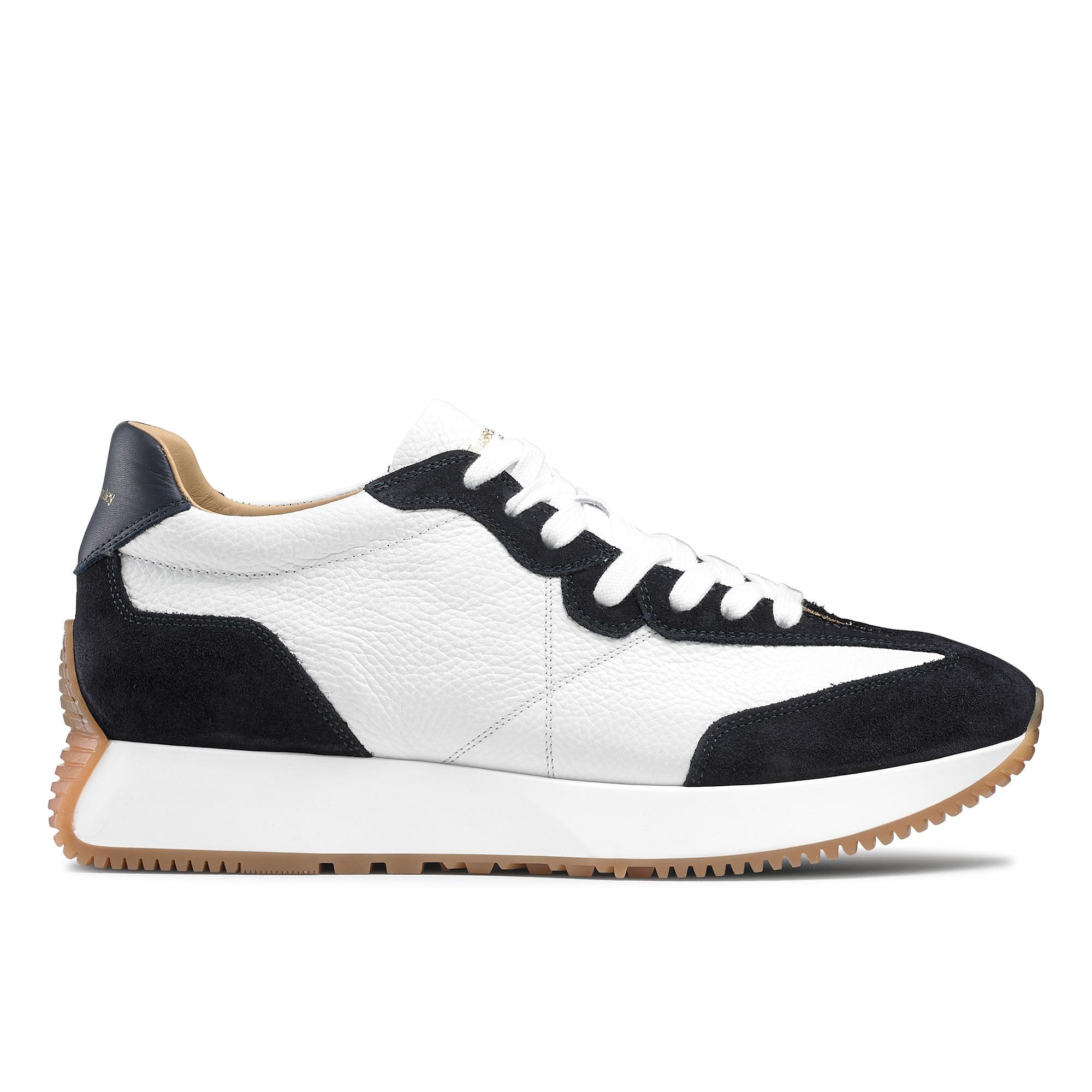 Hourglass M Flared Sole Sneaker