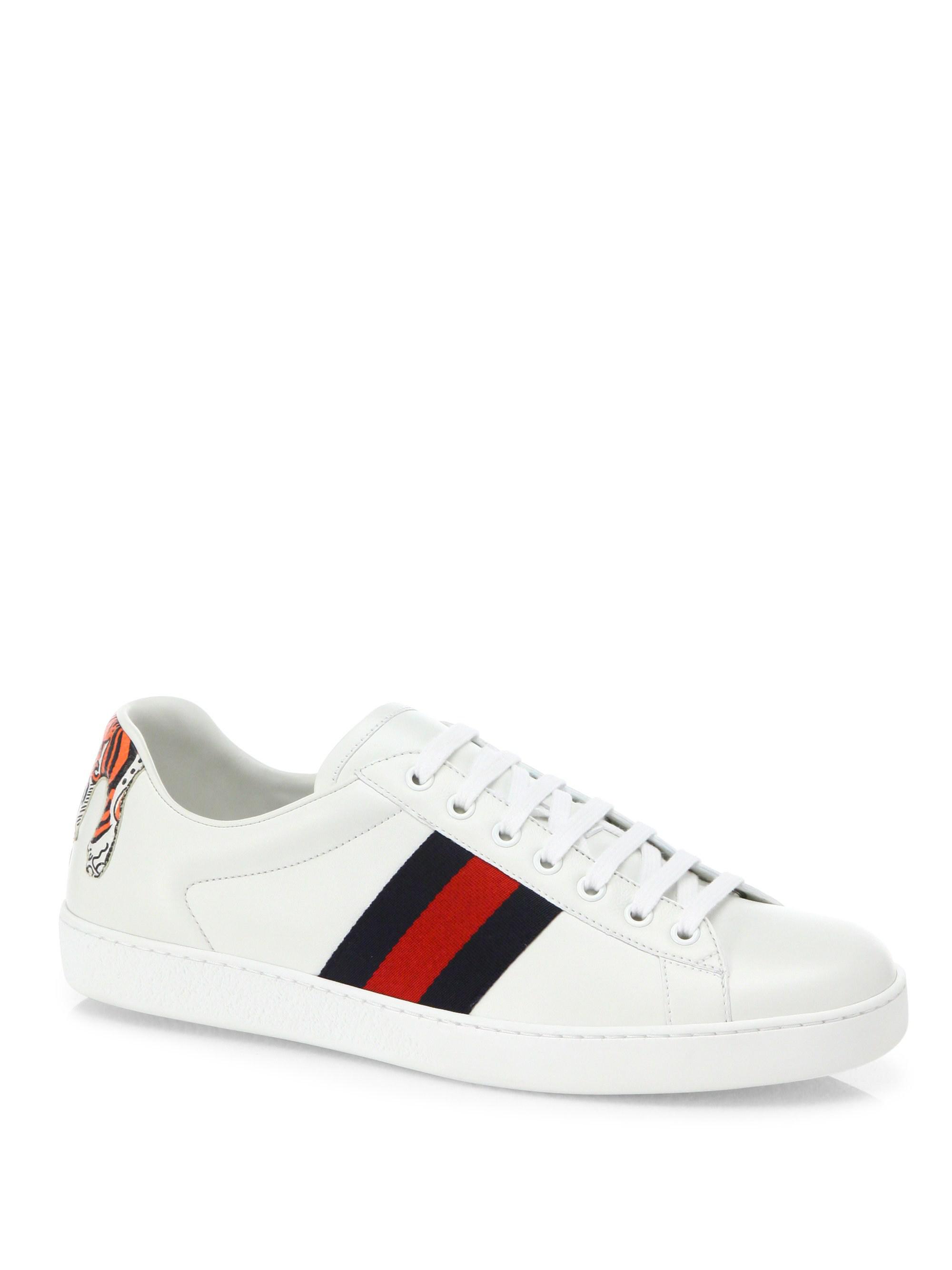 Gucci Leather New Ace Low-top Sneakers With Tiger in White for Men - Lyst