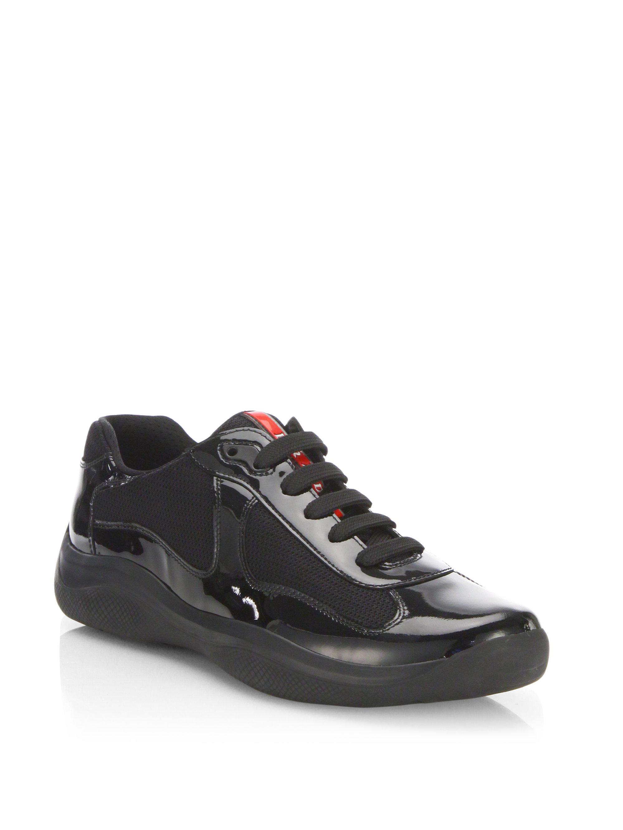 Actualizar 99+ imagen white and black prada shoes - Abzlocal.mx
