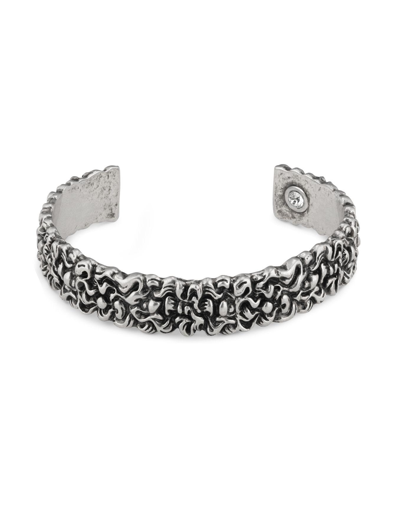 Gucci Engraved Lion Mane Metal Cuff Bracelet in Metallic