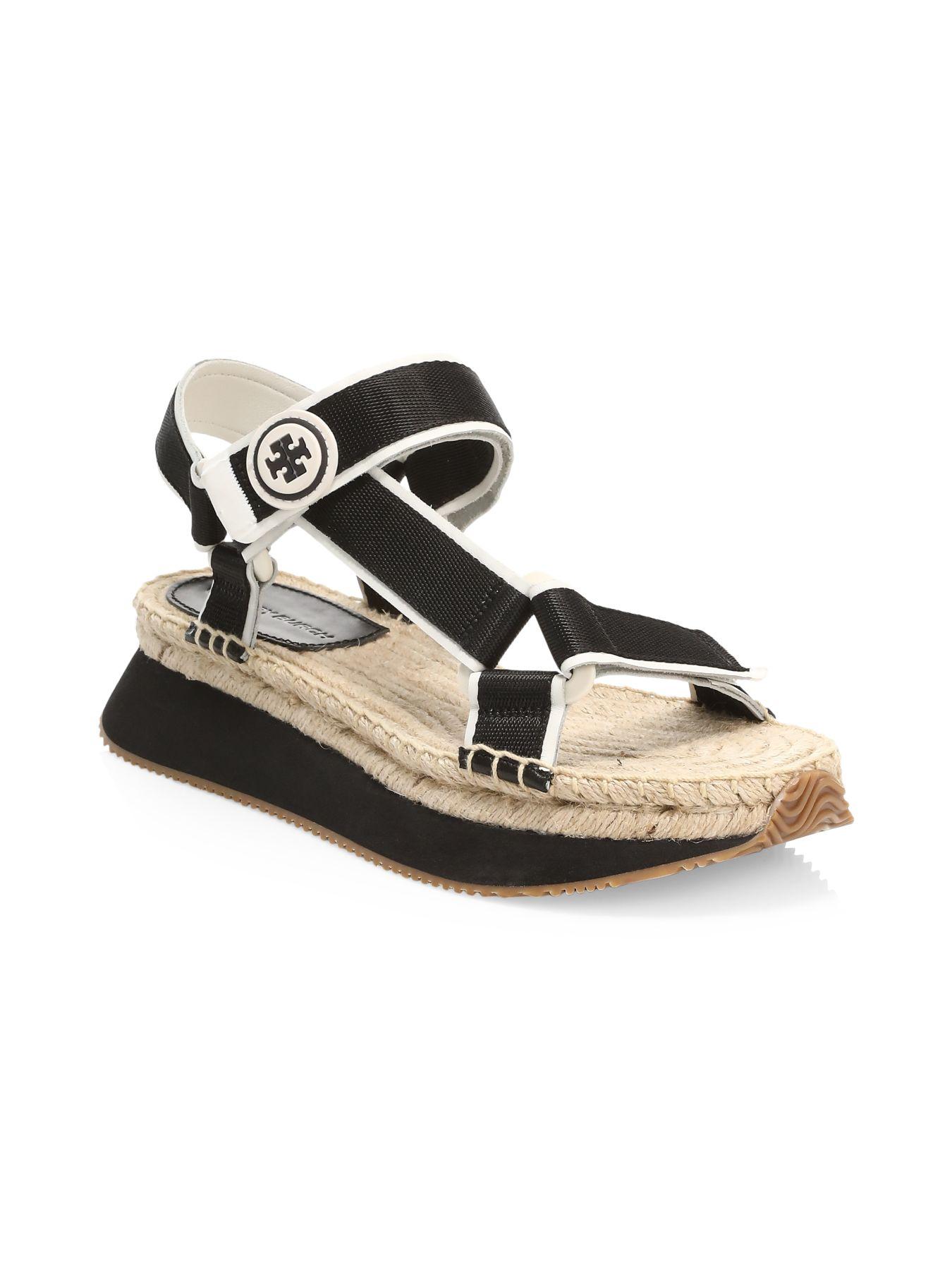 tory burch daisy flip flops