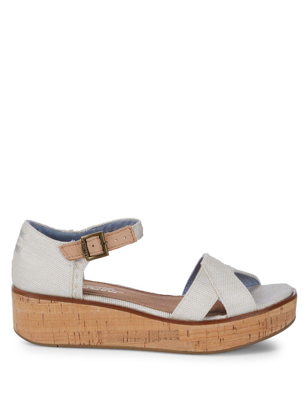 canvas sandshoes