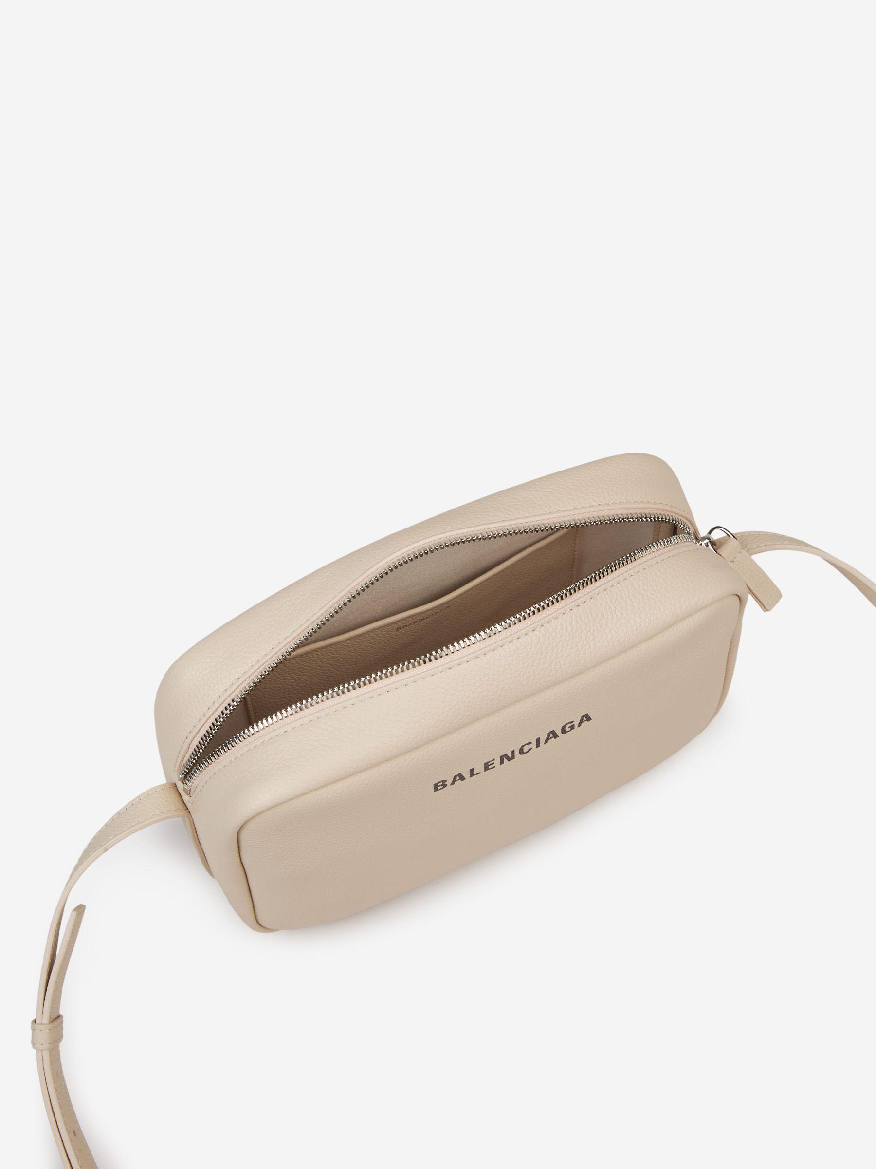 Update 145+ balenciaga camera bag review best 3tdesign.edu.vn