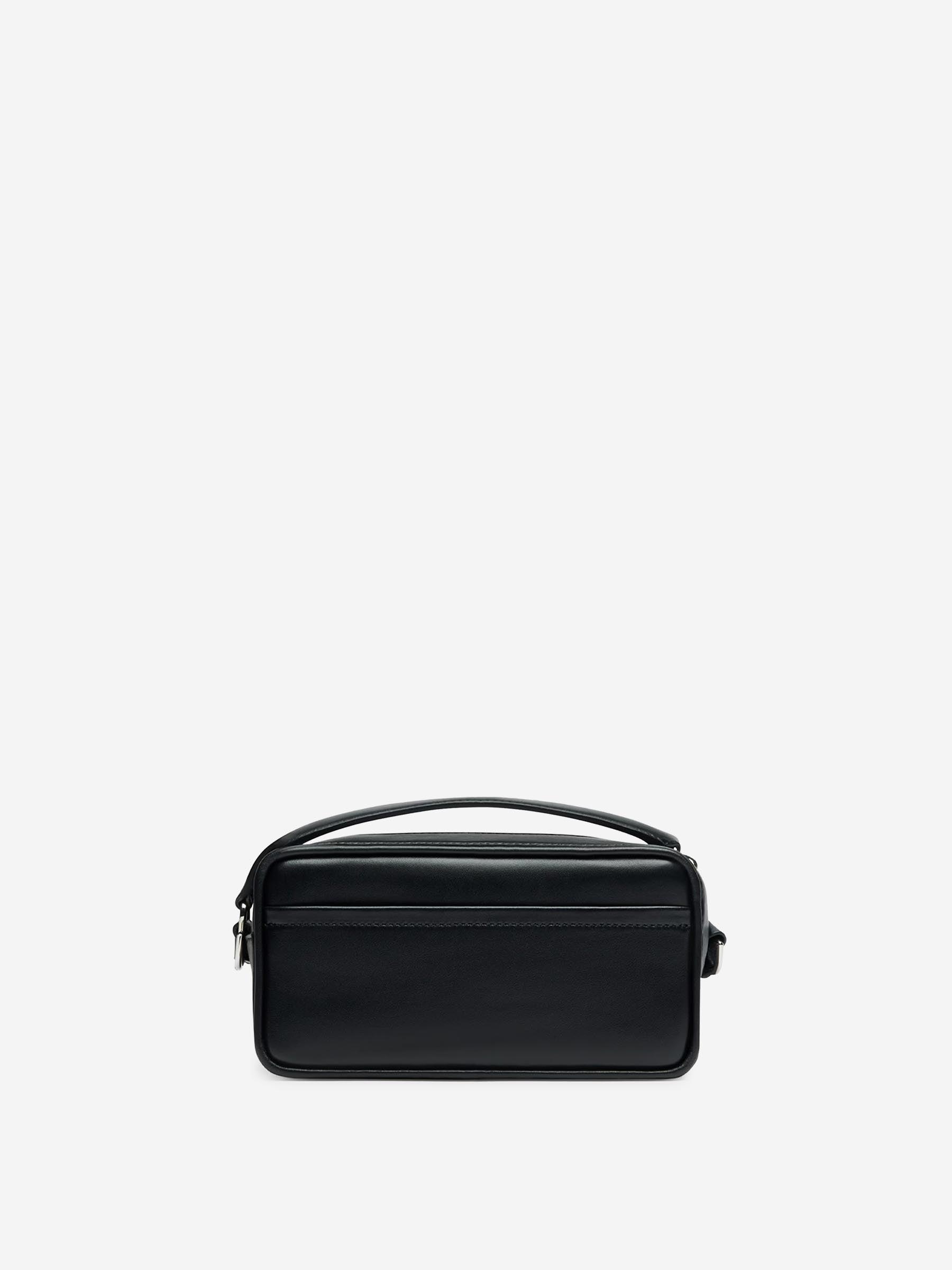 ショルダーバッグ JACQUEMUS Men Messenger Bags 235BA0913174 990 BLACK Jacquemus Le Bambino Messenger Bag | Black | FARFETCH JO