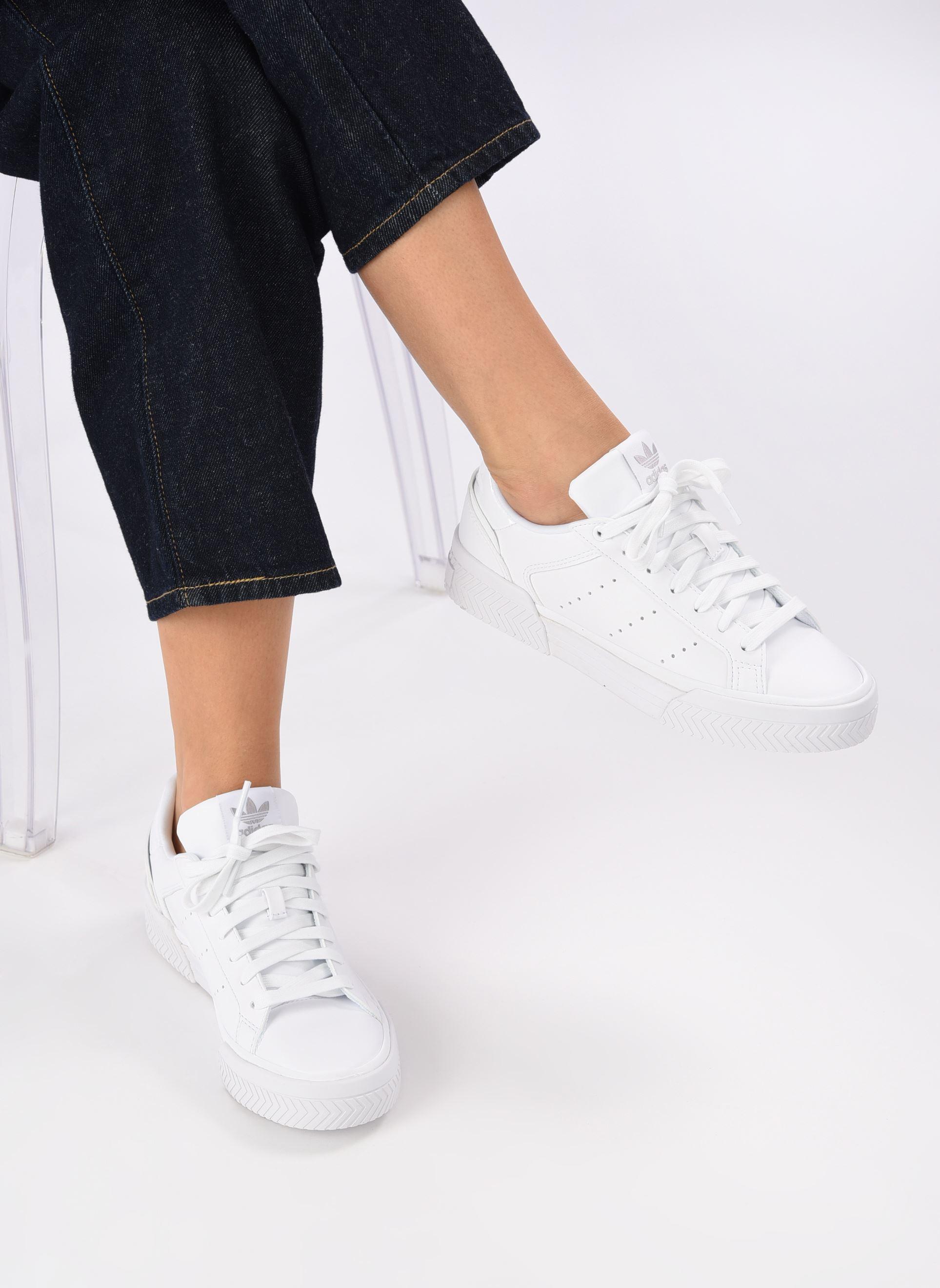 Footwear adidas - Court Tourino W GW4820 Ftwwht/Ftwwht/Halmin - Sneakers -  Low shoes - Women's shoes | efootwear.eu