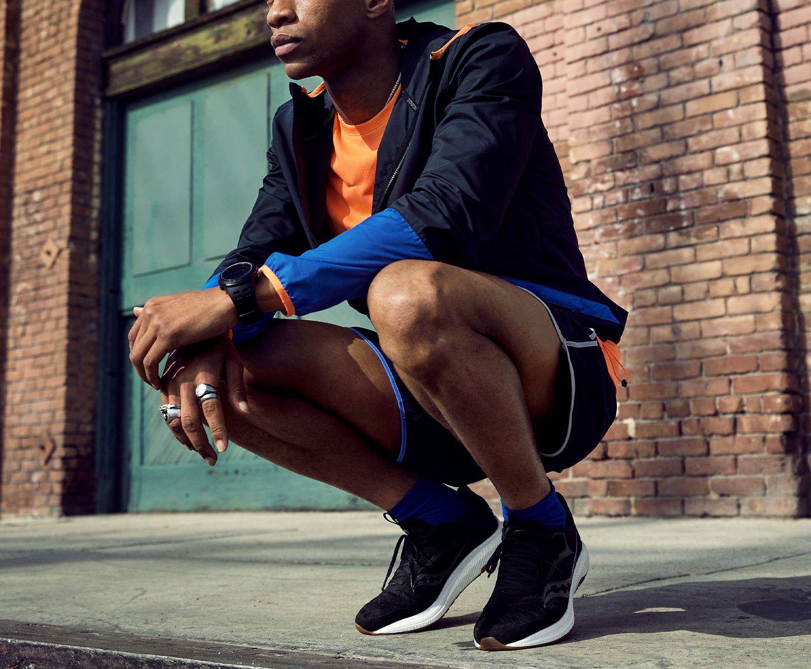 Saucony Suede Freedom 5 in Black for 