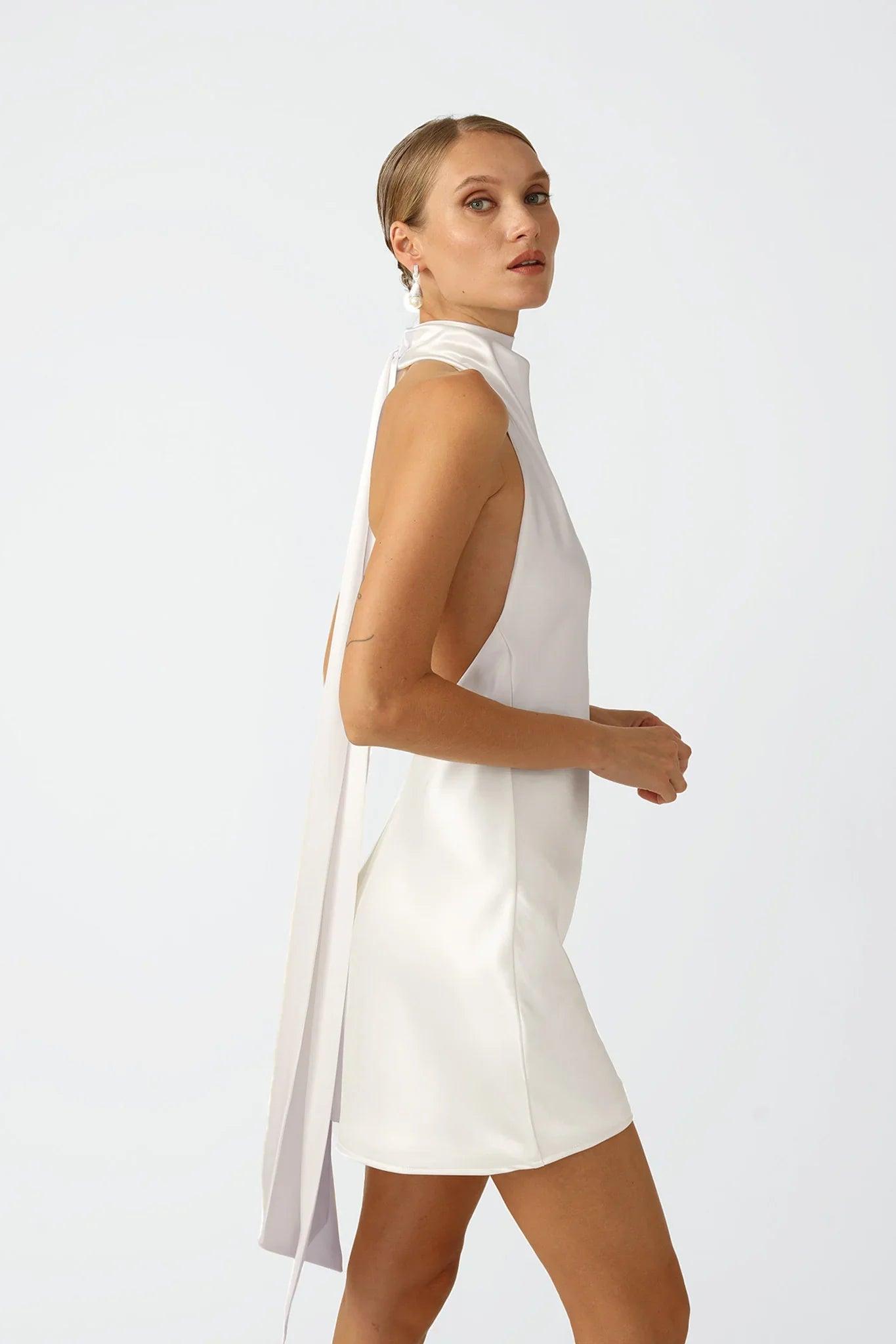 black sleeveless bodycon dress AKIRA Reyna Mini | catching touch drop:SS26 DROP 1 SIZE:12D Hailee Steinfeld Simple White