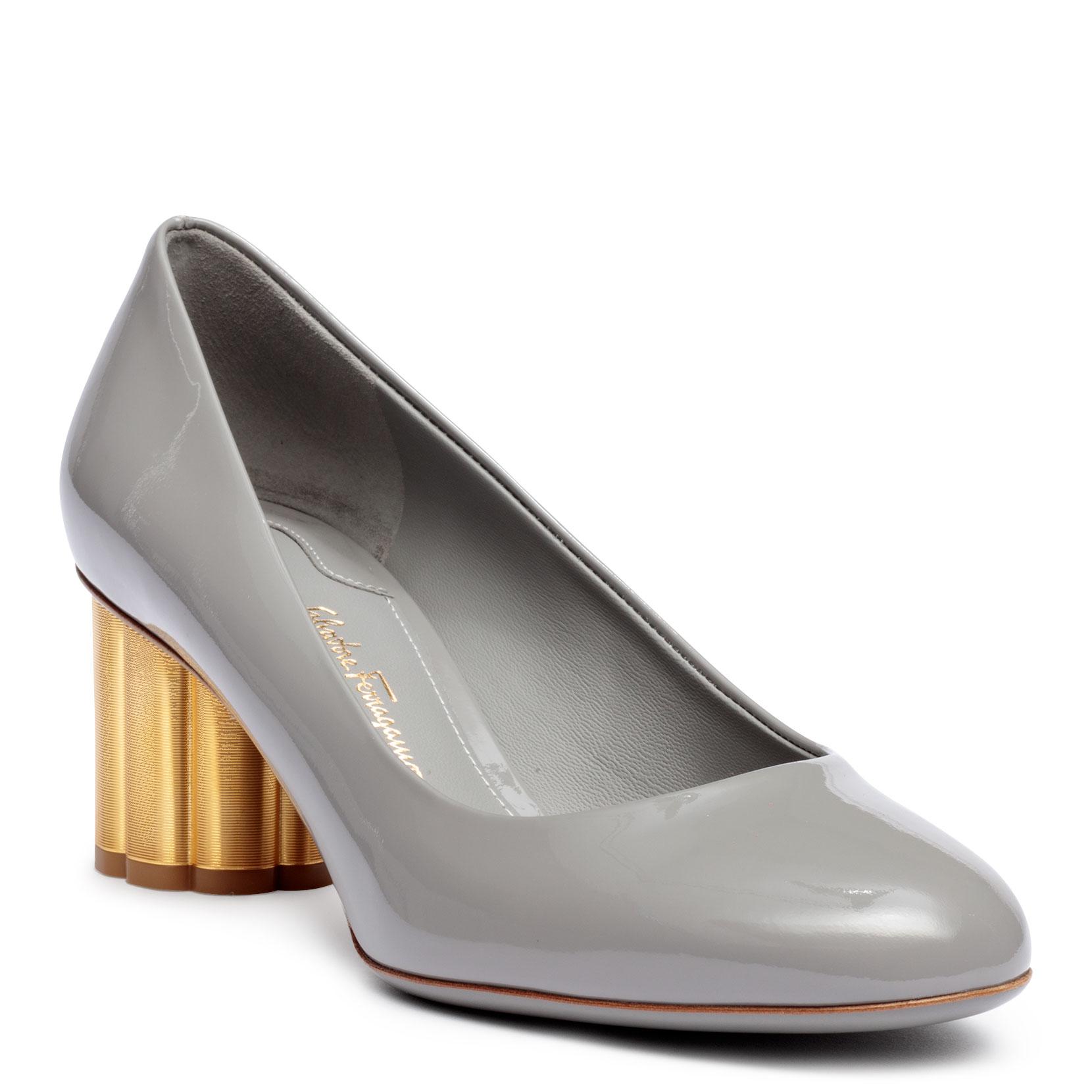 ferragamo lucca pump
