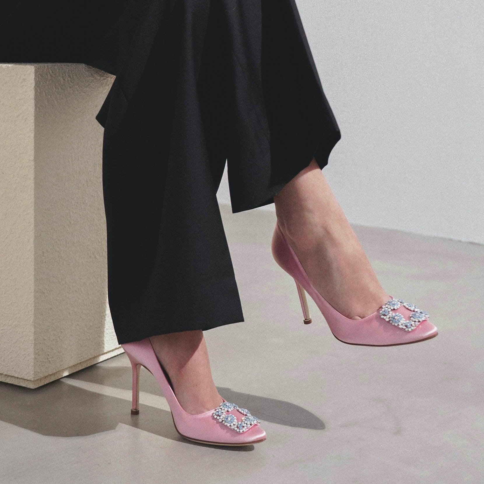 Manolo Blahnik Hangisi 105 Light Pink Satin Pumps Lyst UK