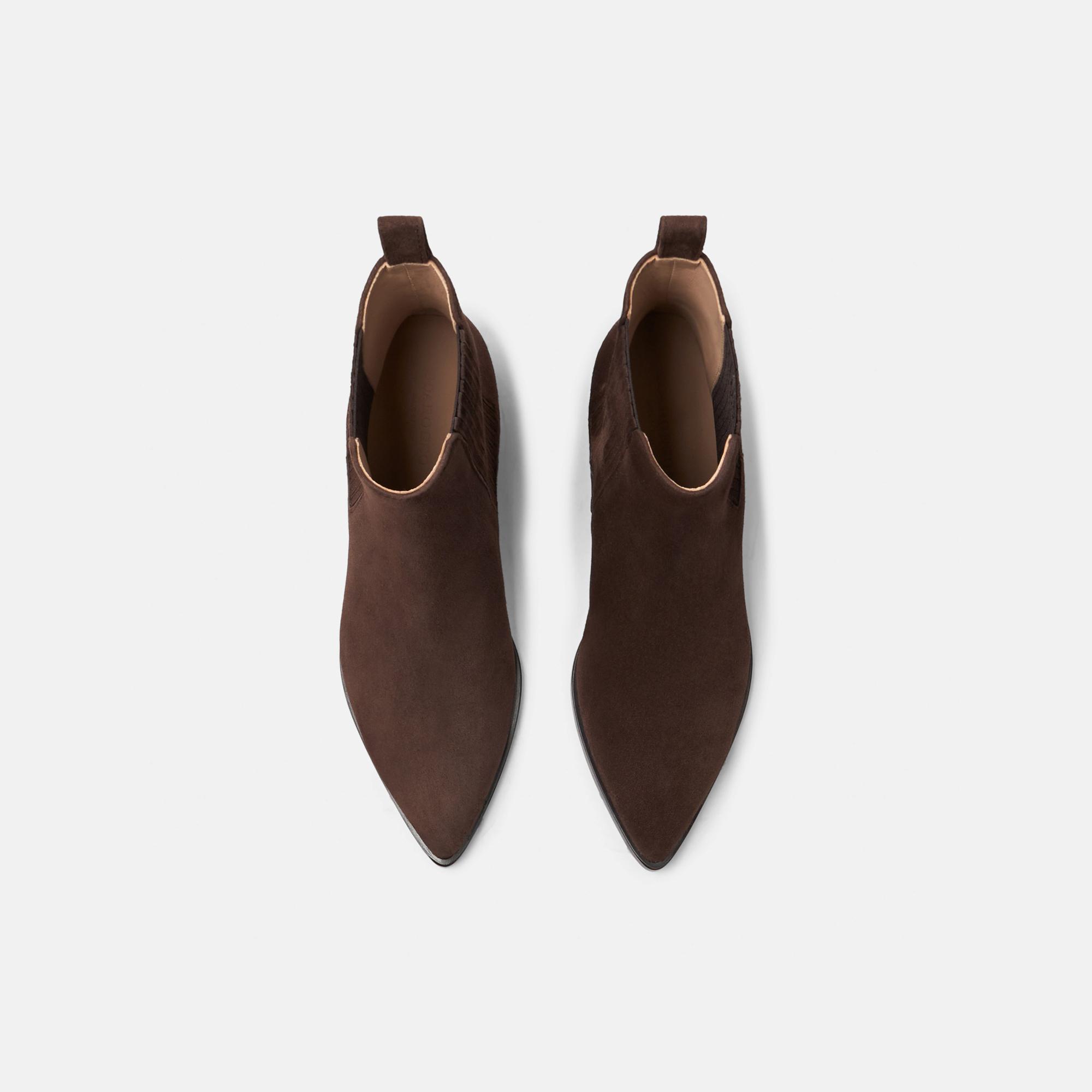 ショートブーツ・ブーティ SCAROSSO Olivia Marrone Scamosciata (OLIVIACHELBROSUED) Olivia Marrone Scamosciata di SCAROSSO in Nero | Lyst