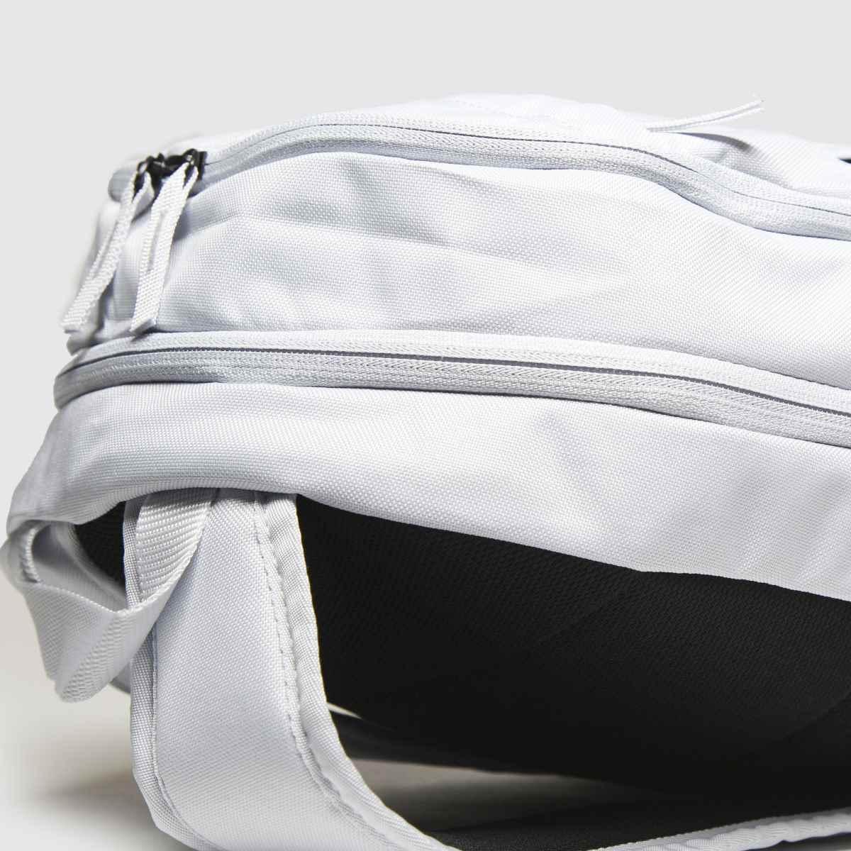 light grey nike backpack