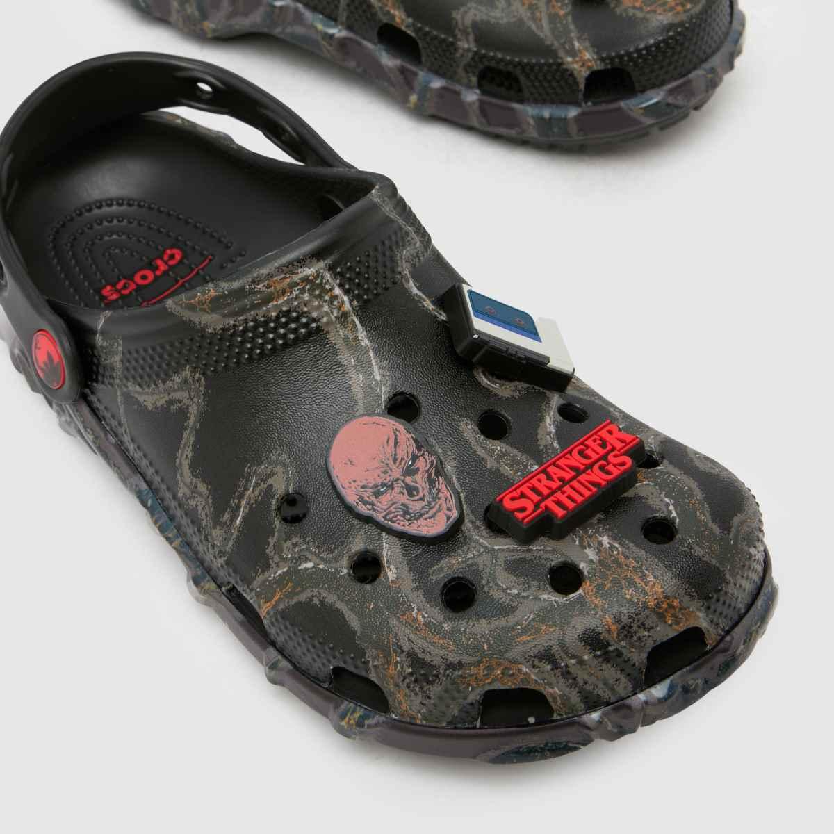Crocs Stranger Things サンダル Crocs™ X Stranger Things Classic Clog Sandals in Black | Lyst UK