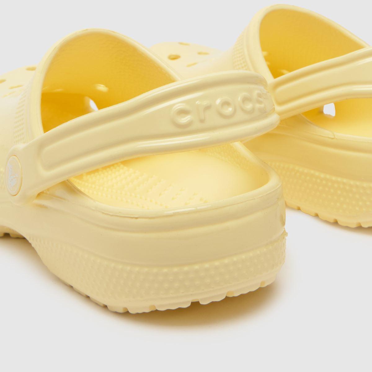 Crocs™ Classic High Shine Clog in Yellow Lyst UK
