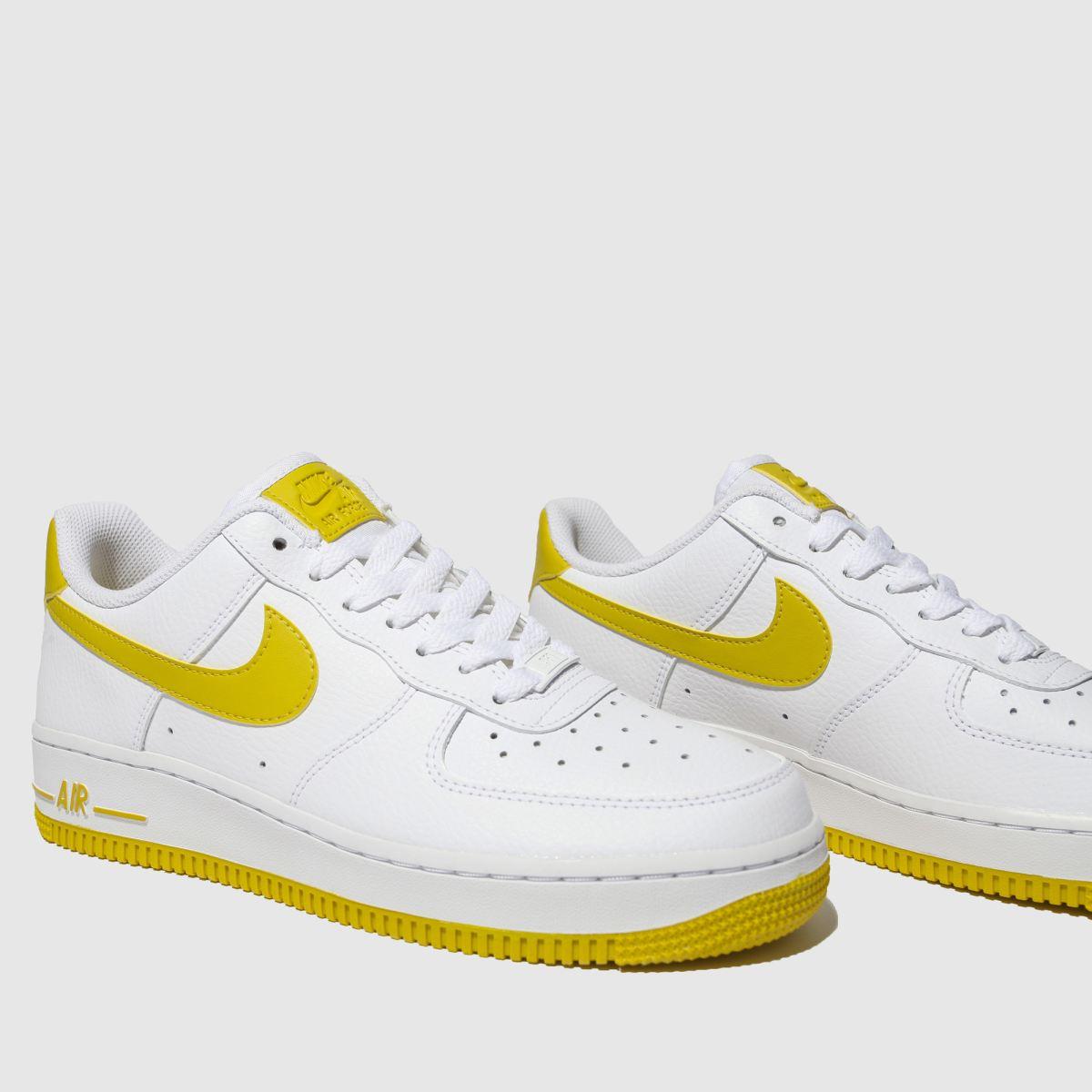 white & yellow air force 1 07 se trainers