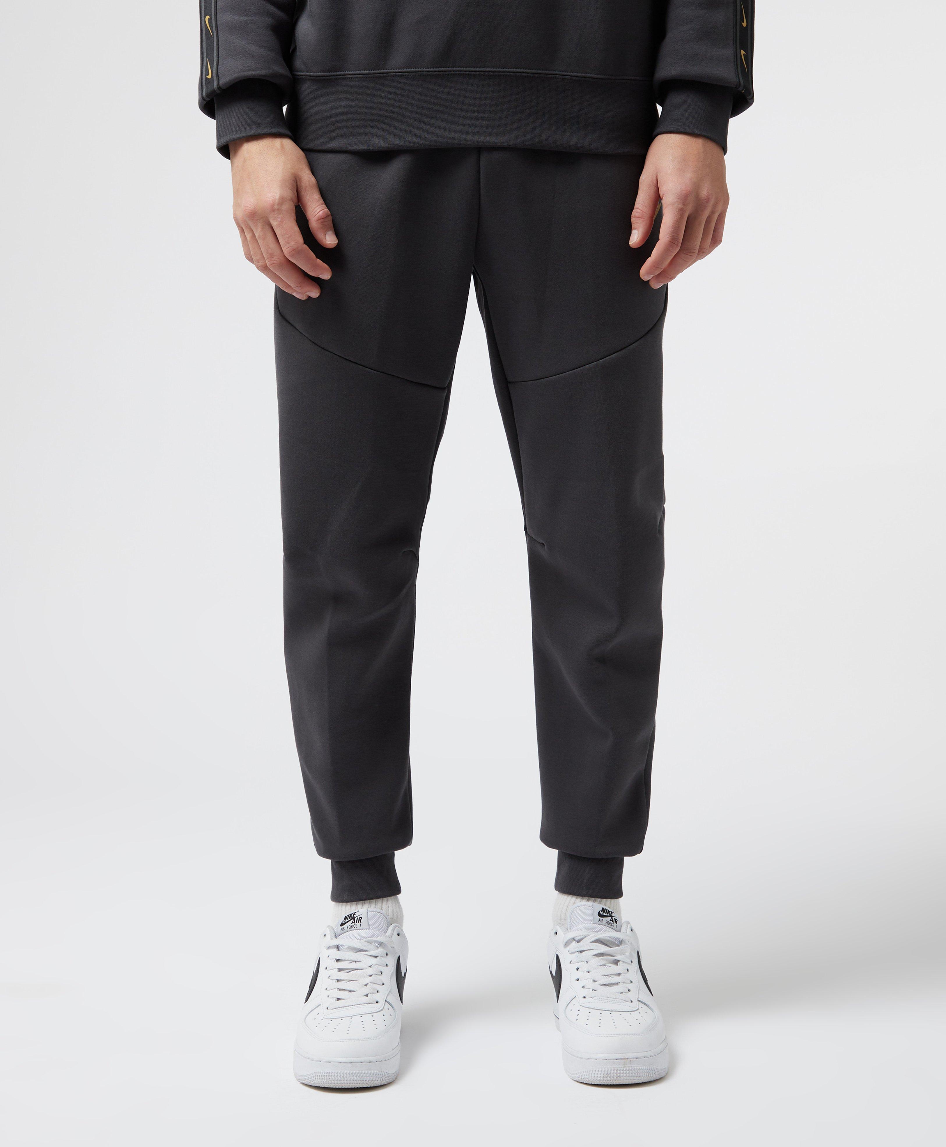 Nike Tech Fleece Joggers in Black for Men Lyst UK