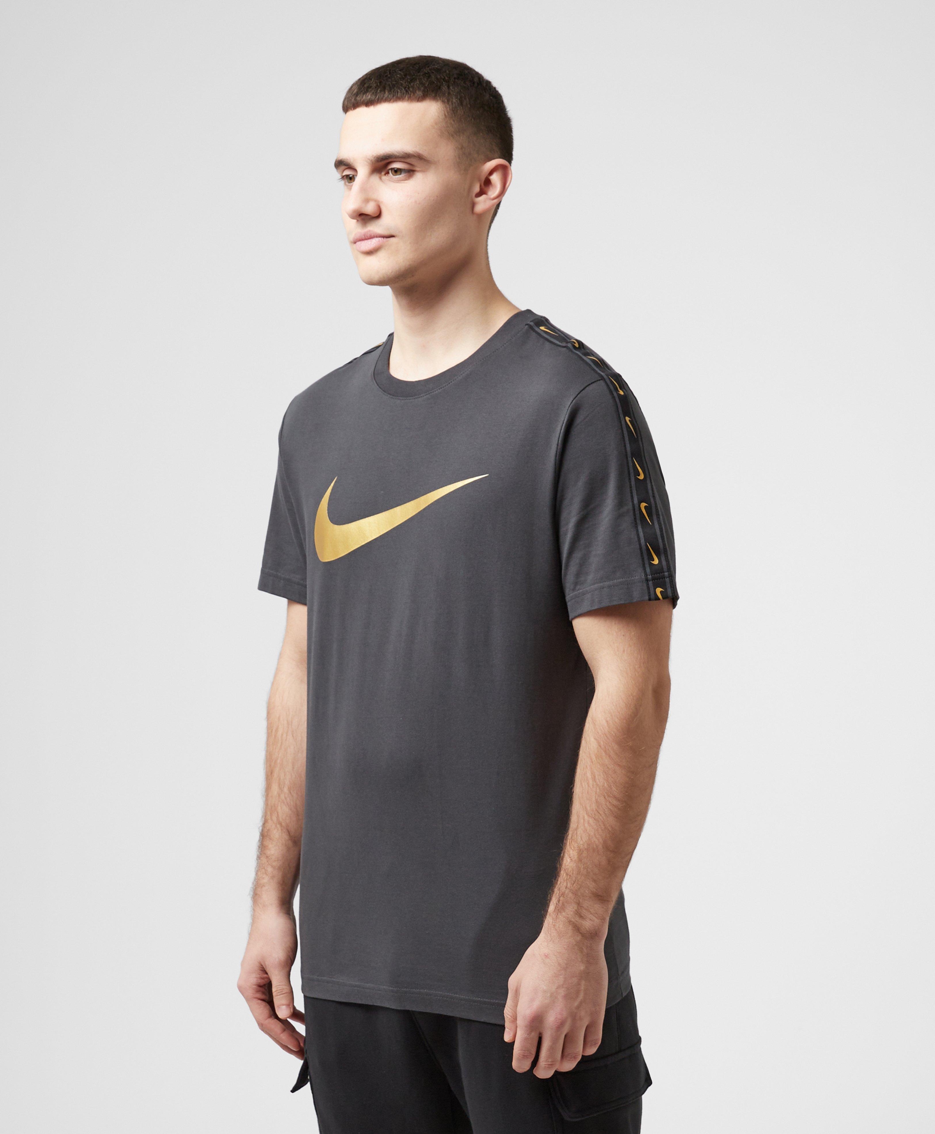 Nike Repeat Swoosh T-shirt in Gray for Men | Lyst