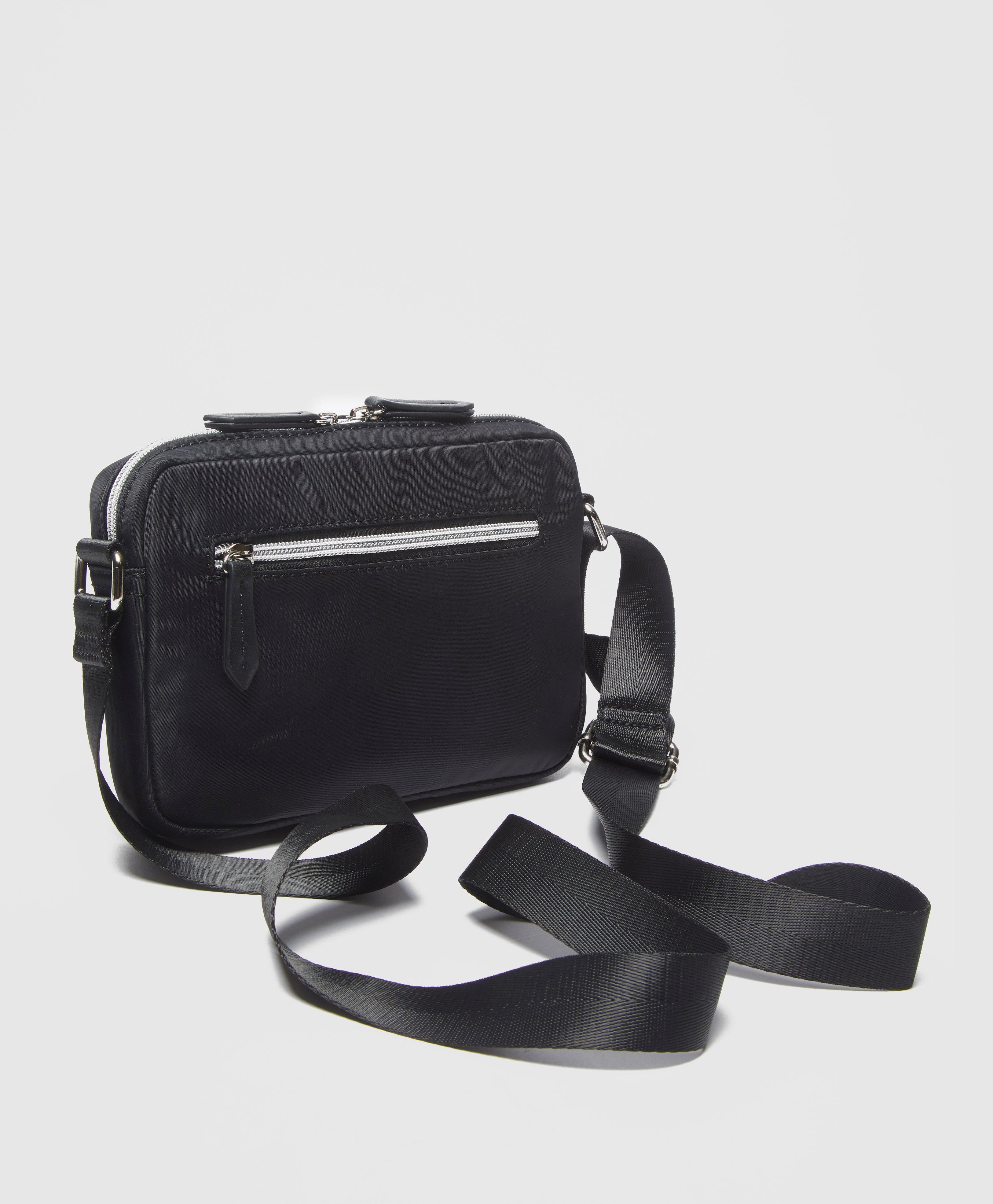 Slagskib Kan ikke lide partner Valentino By Mario Valentino Leather Reality Messenger Bag in Black for Men  - Lyst