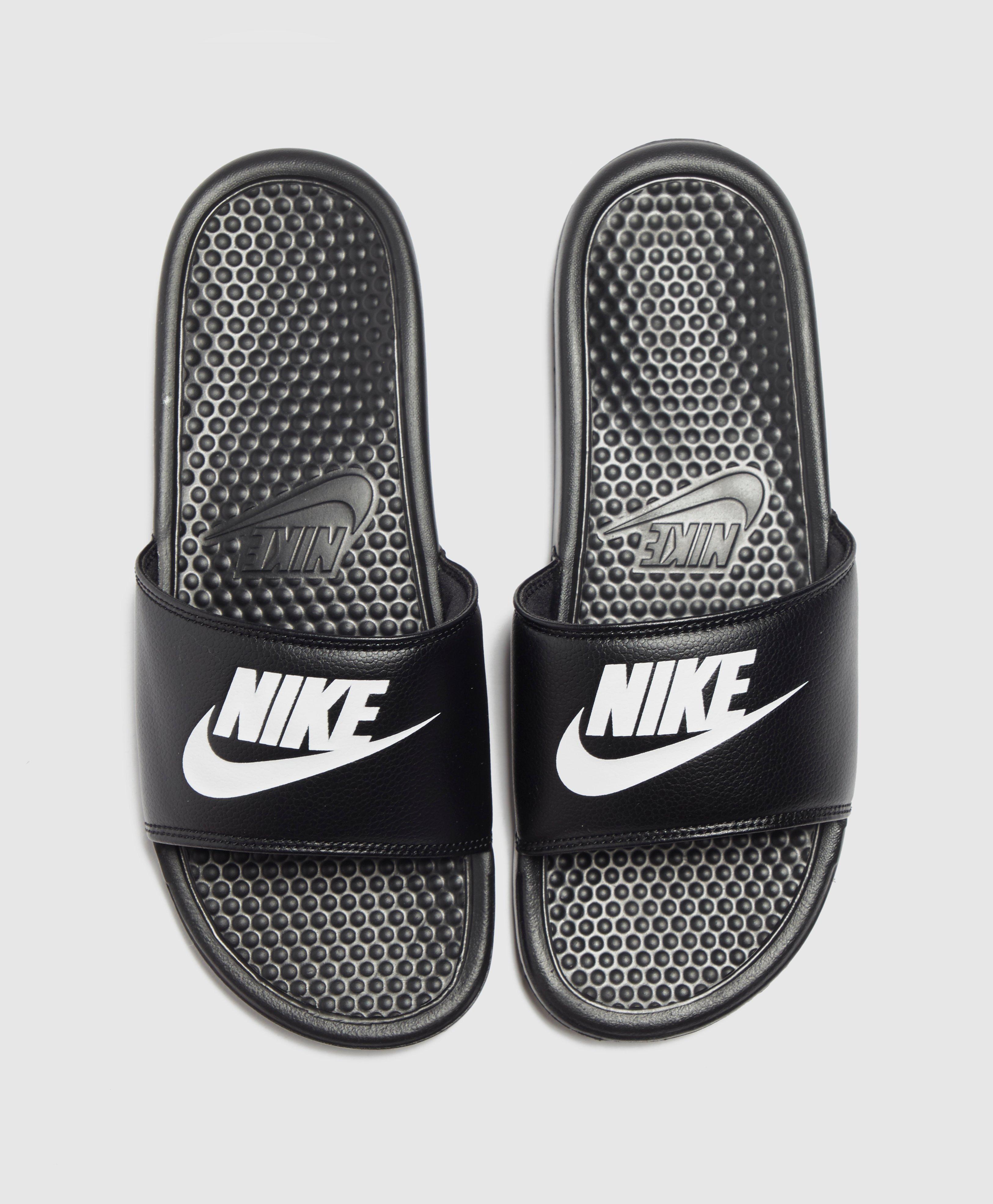 nike athletic sandals