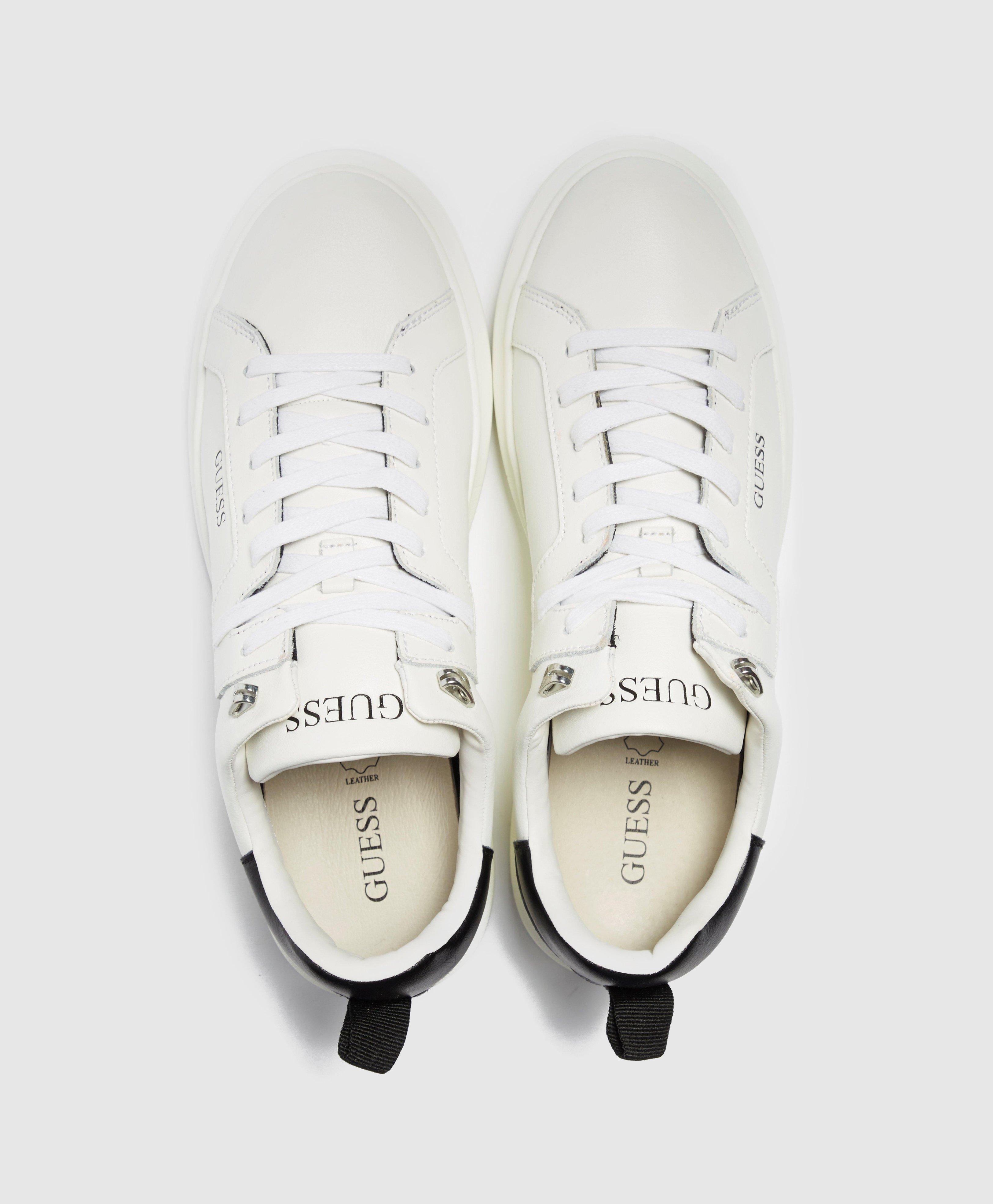 guess white kurt trainers