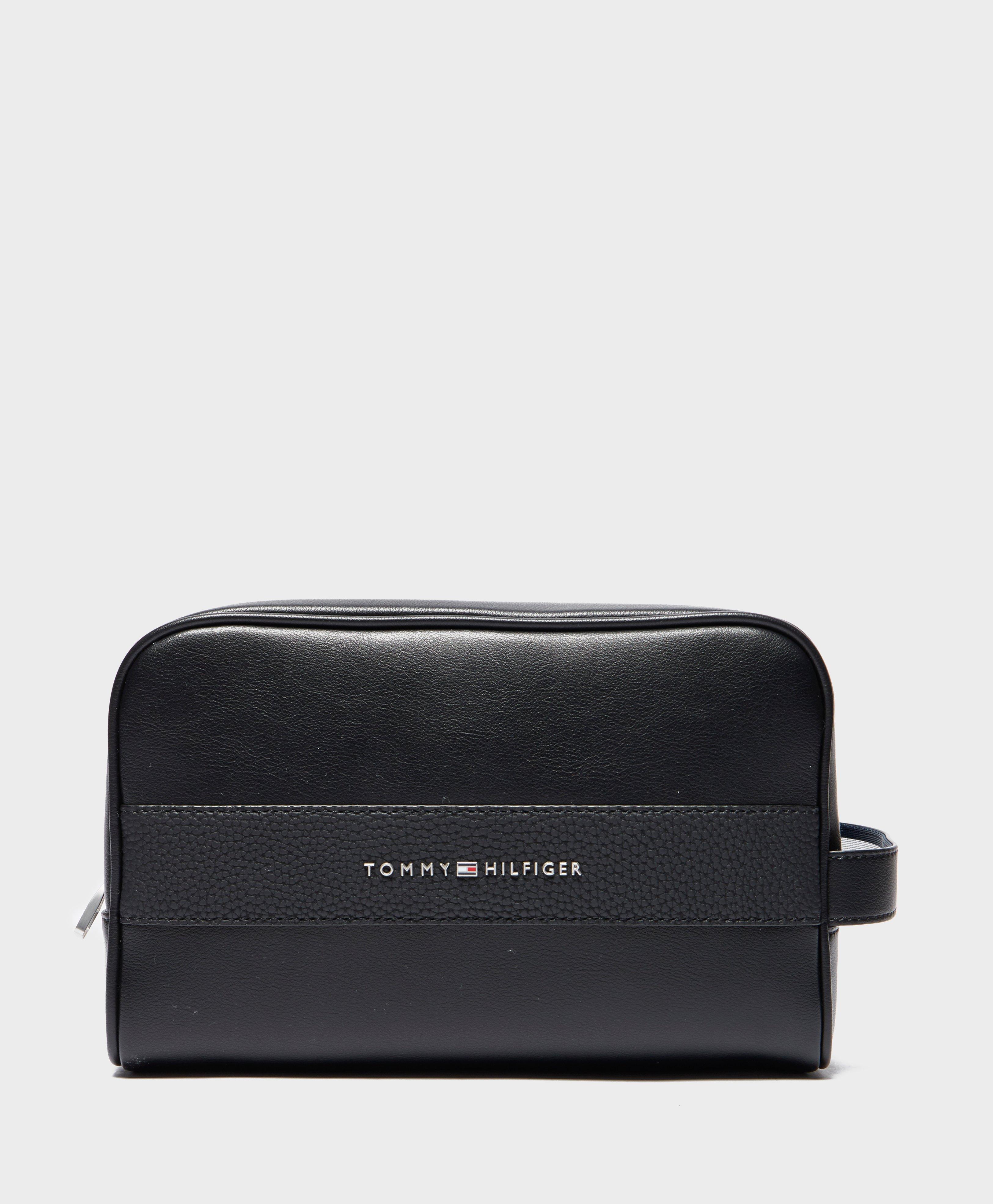 Tommy Hilfiger Business Wash Bag in Black for Men - Lyst