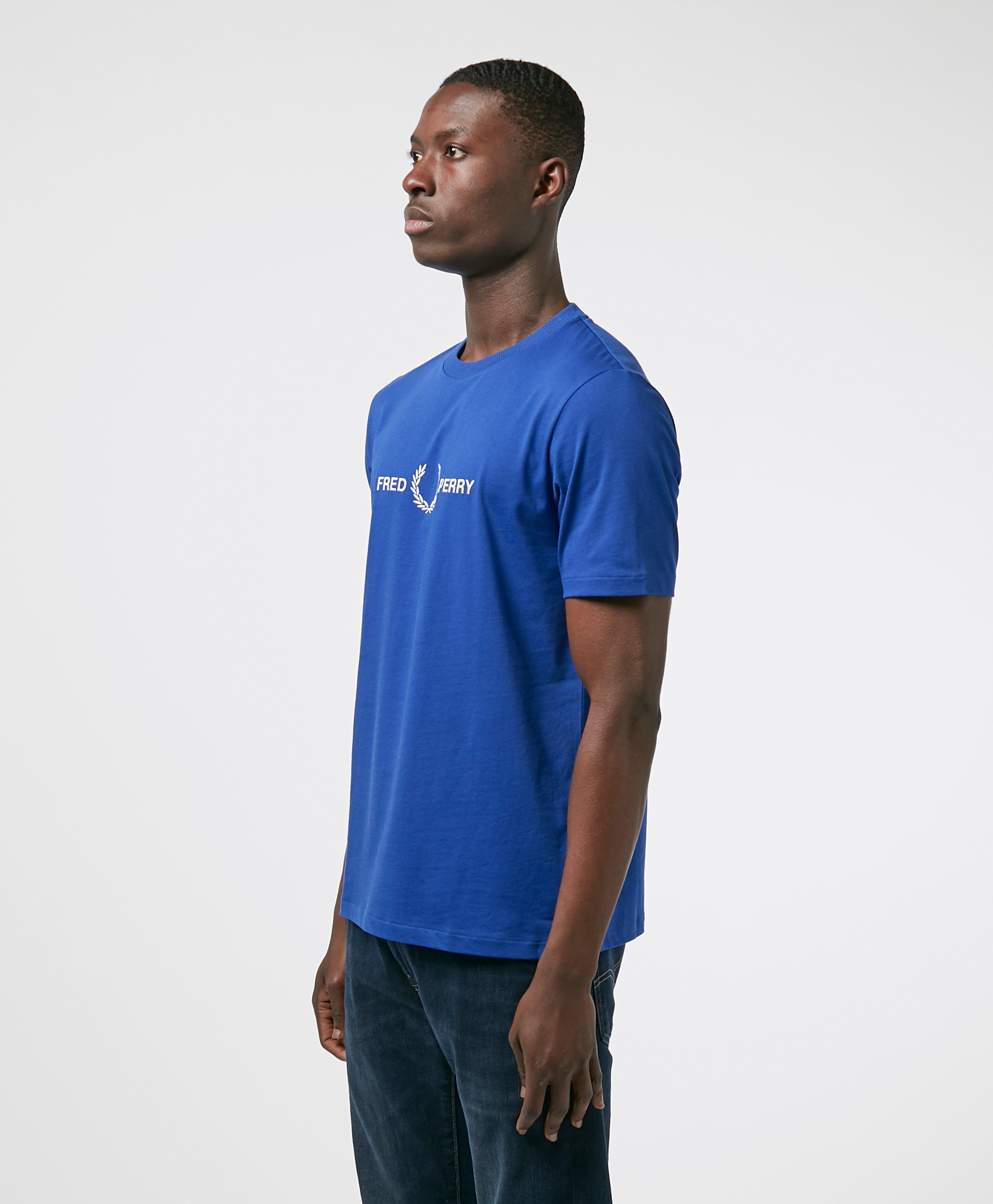 Fred perry central logo t shirt Clearance