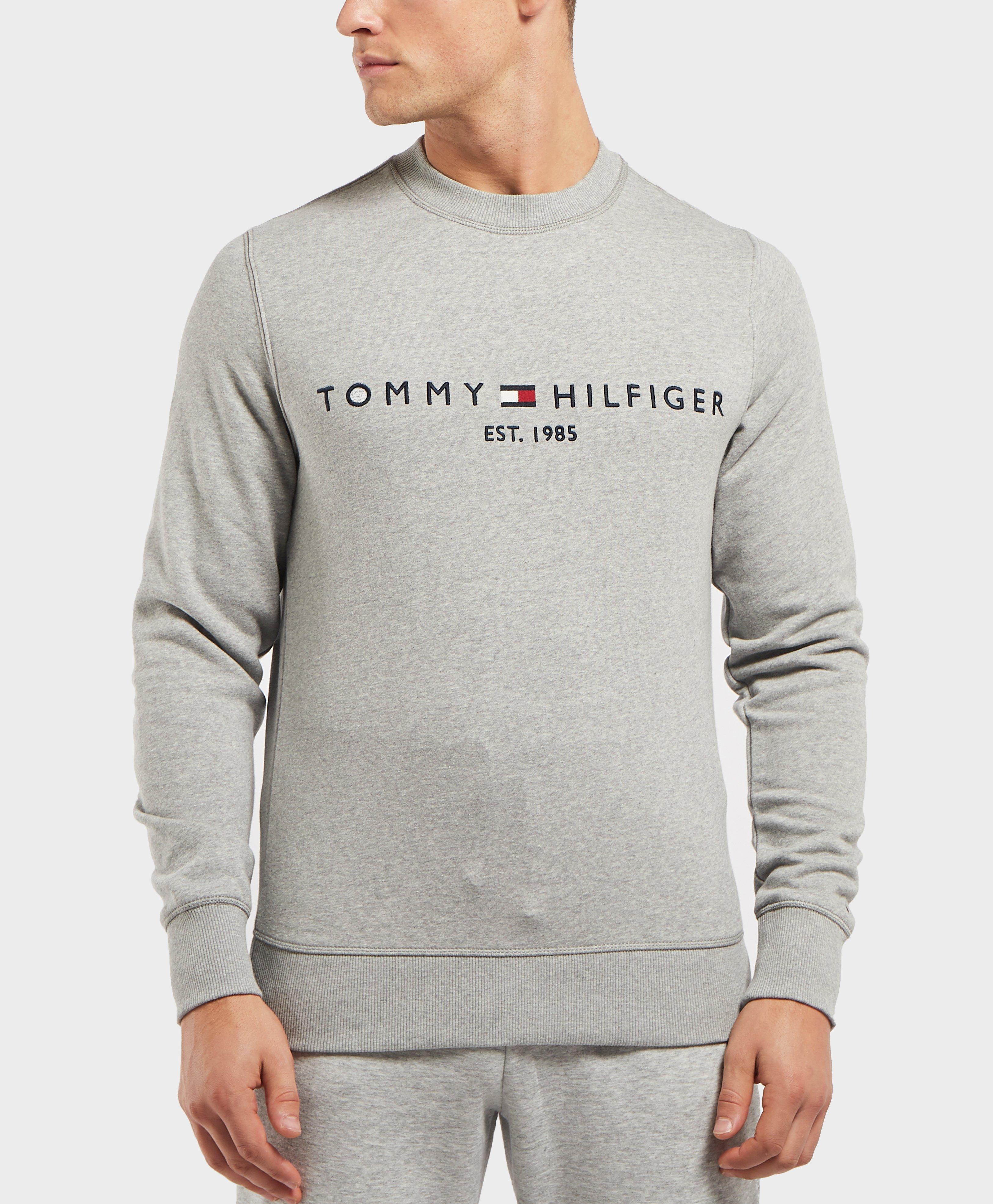 tommy hilfiger logo crew neck sweatshirt