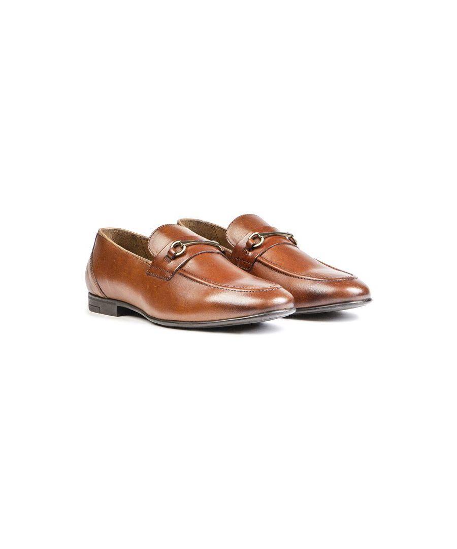 Red tape sandals online sale best sale