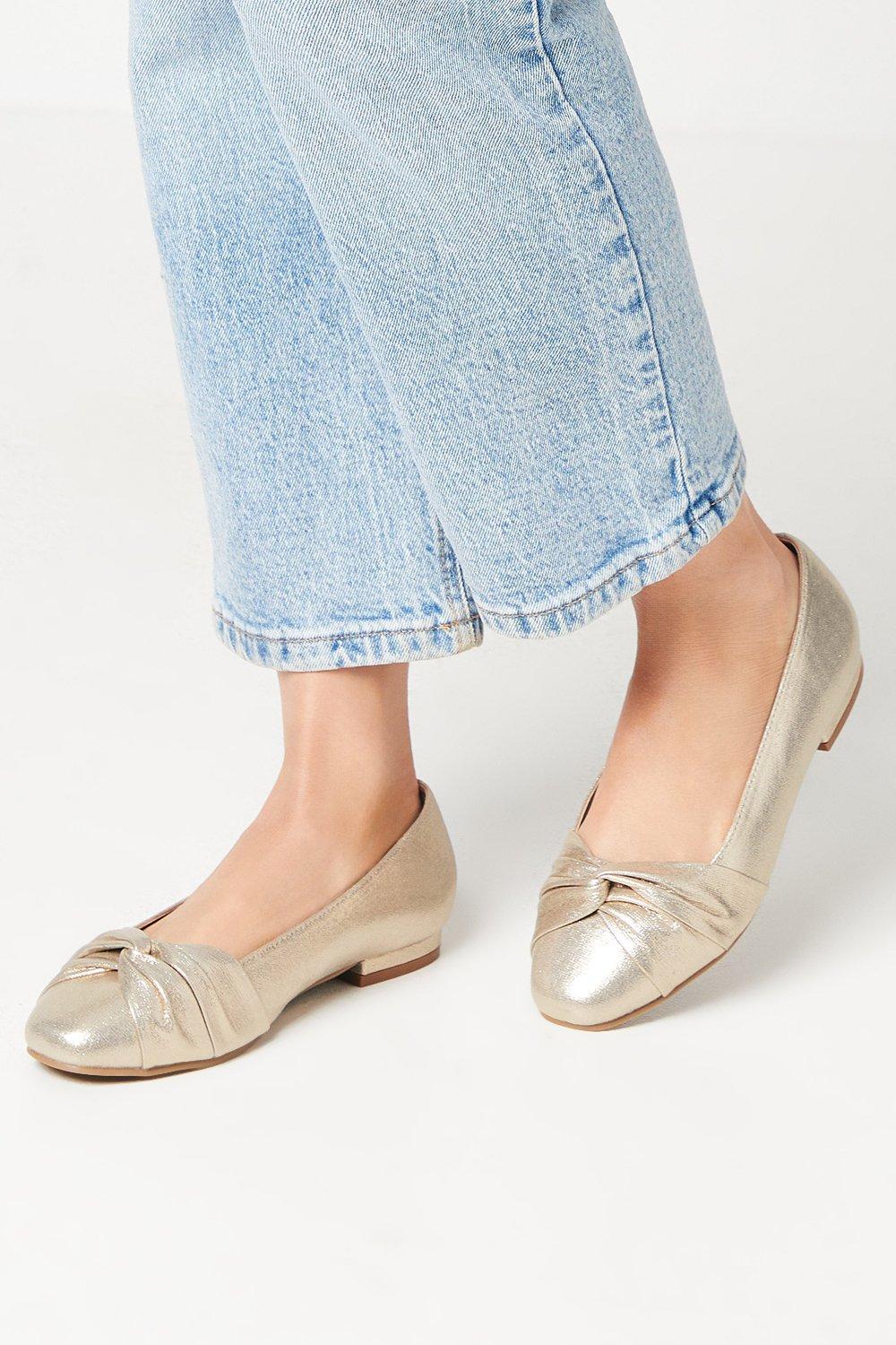 Wallis Petunia Wide Fit Twist Knot Front Soft Sqaure Toe Flat Shoe