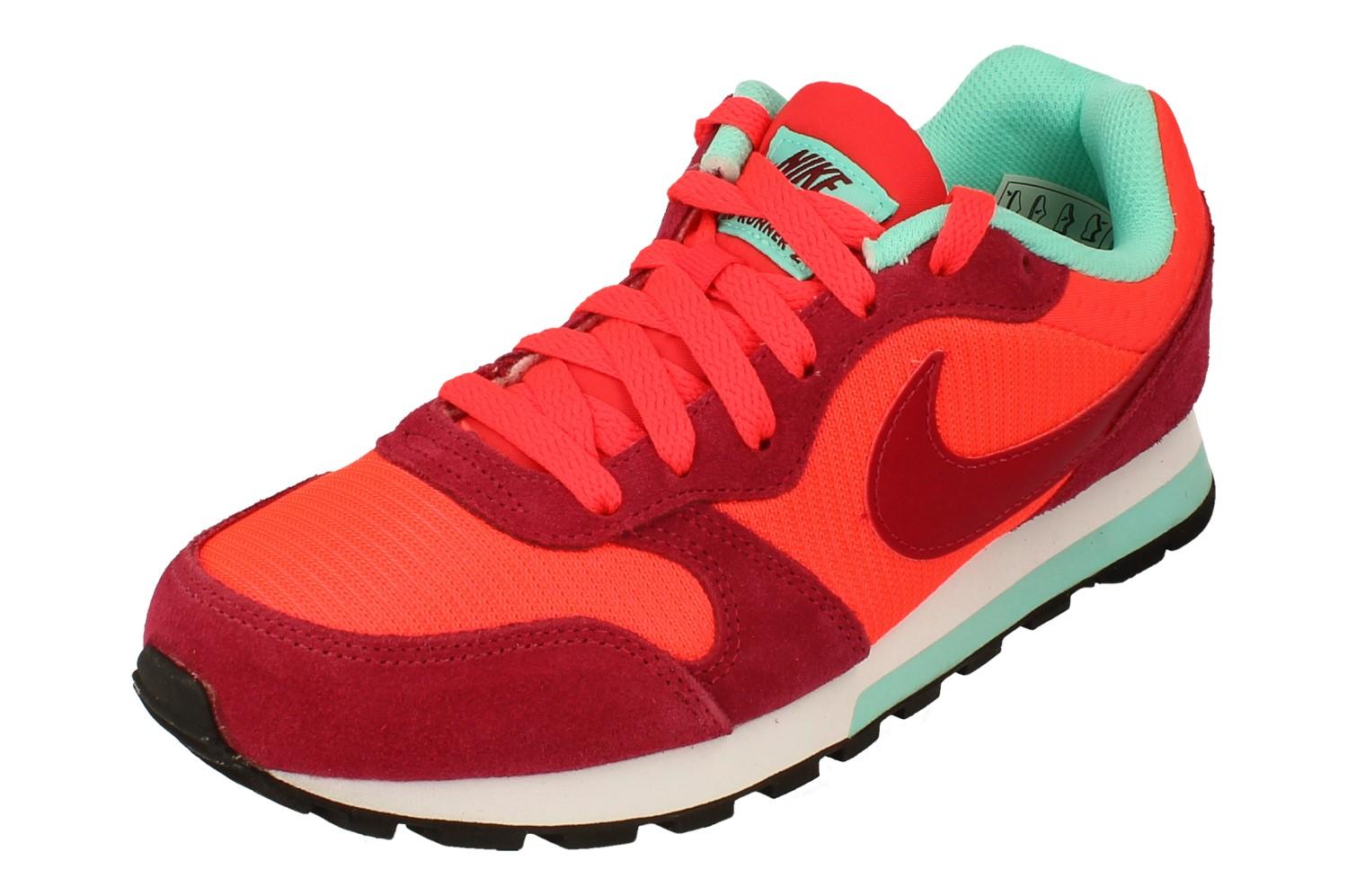 nike md runner red