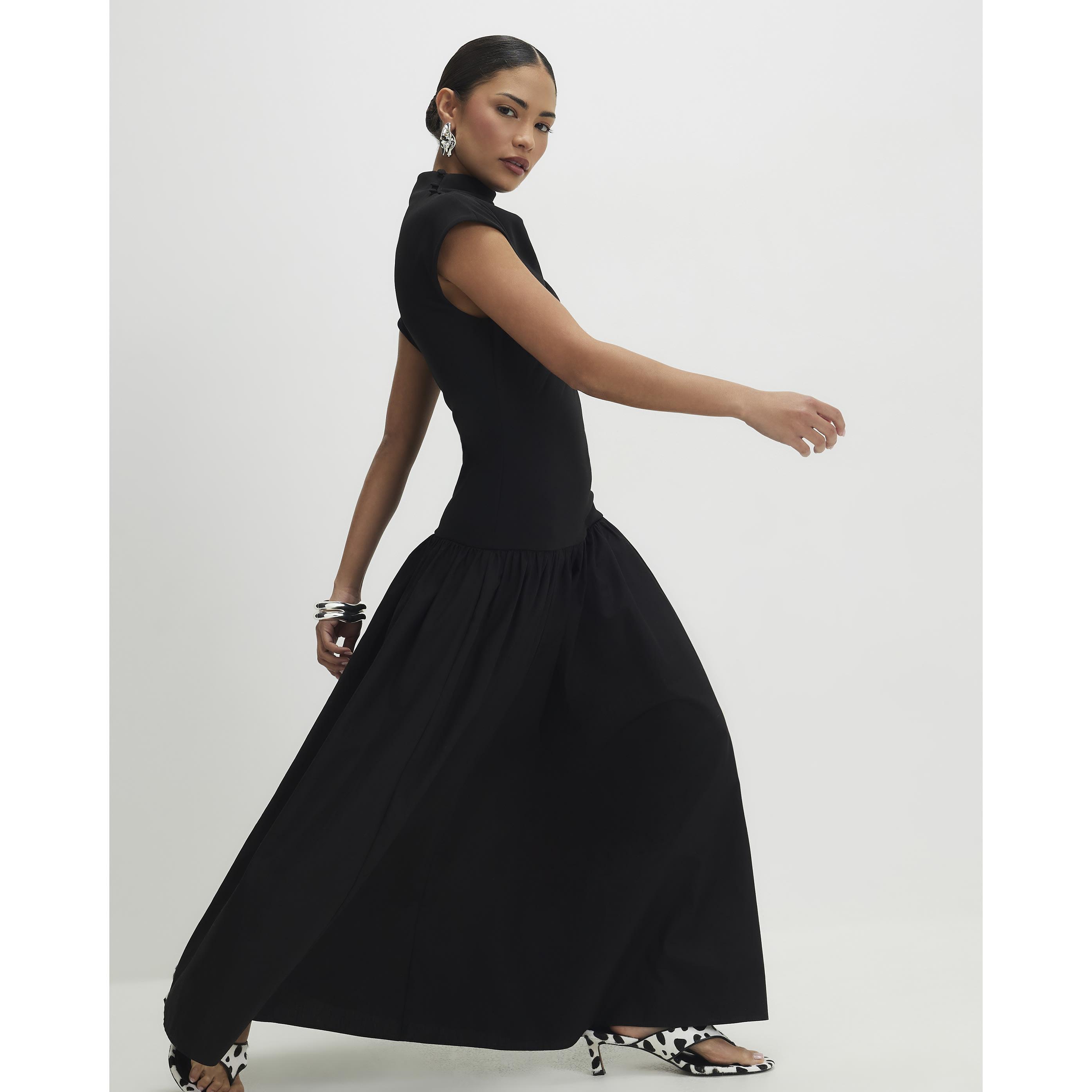sheer floral maxi dress Cressida Knob Type:Square Plain Style: T-shirt Whether youre browsing our dress to impress-secretary