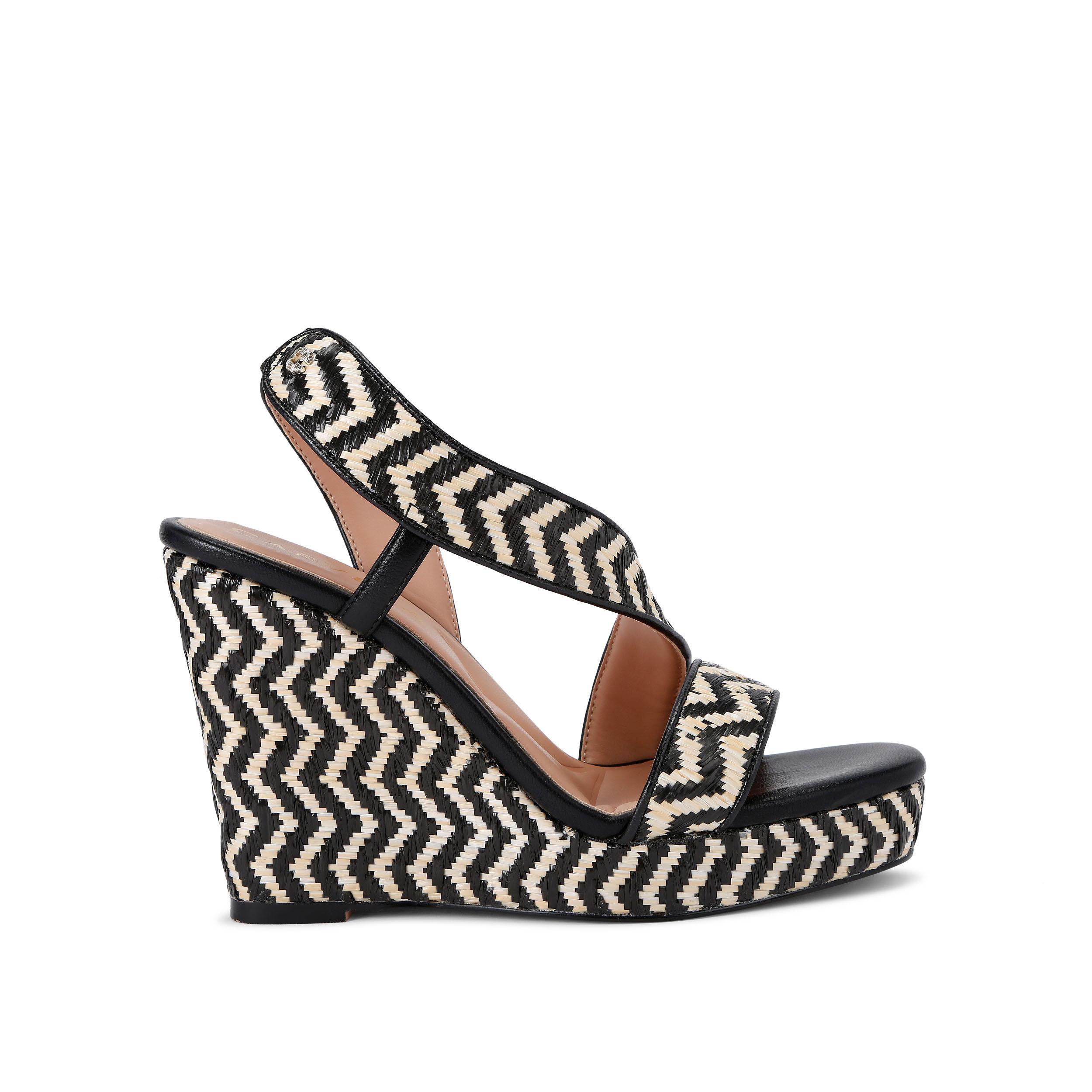Carvela Kurt Geiger Smashing Wedge Sandals in WHITE | endource