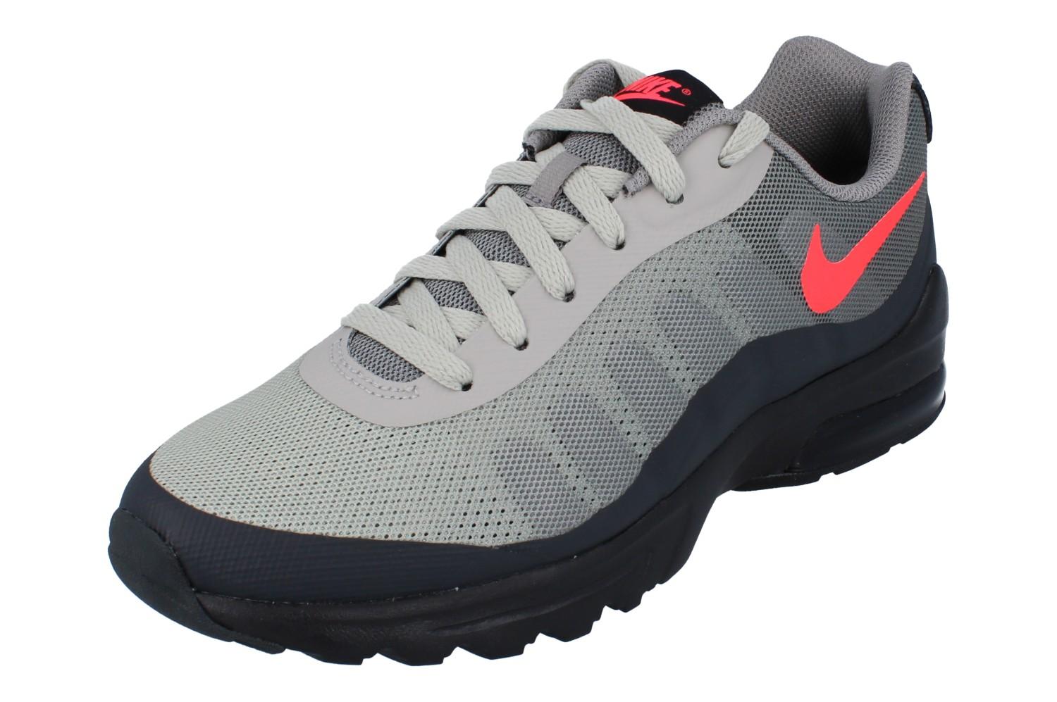 men's air max invigor print running sneakers