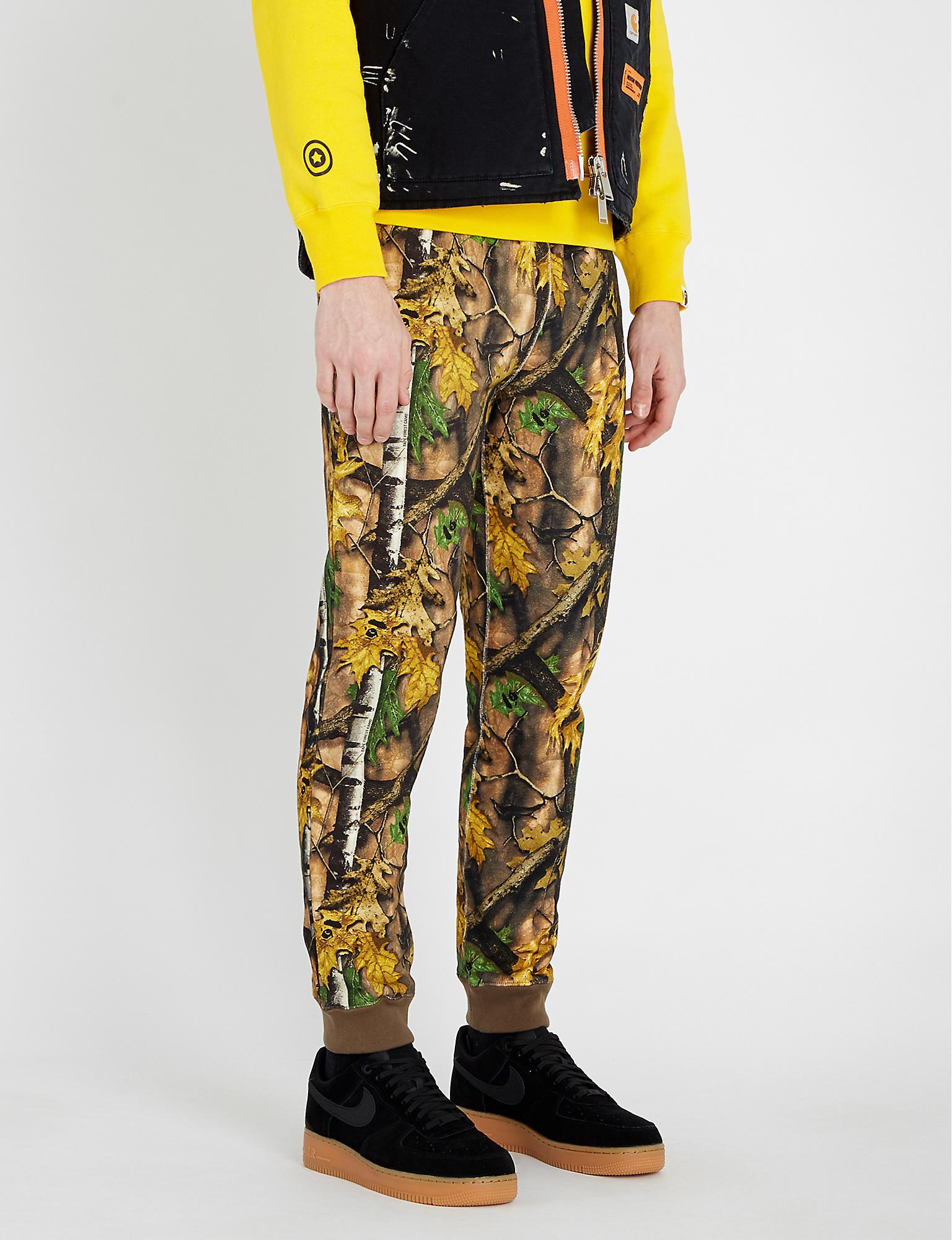 camo jogging bottoms