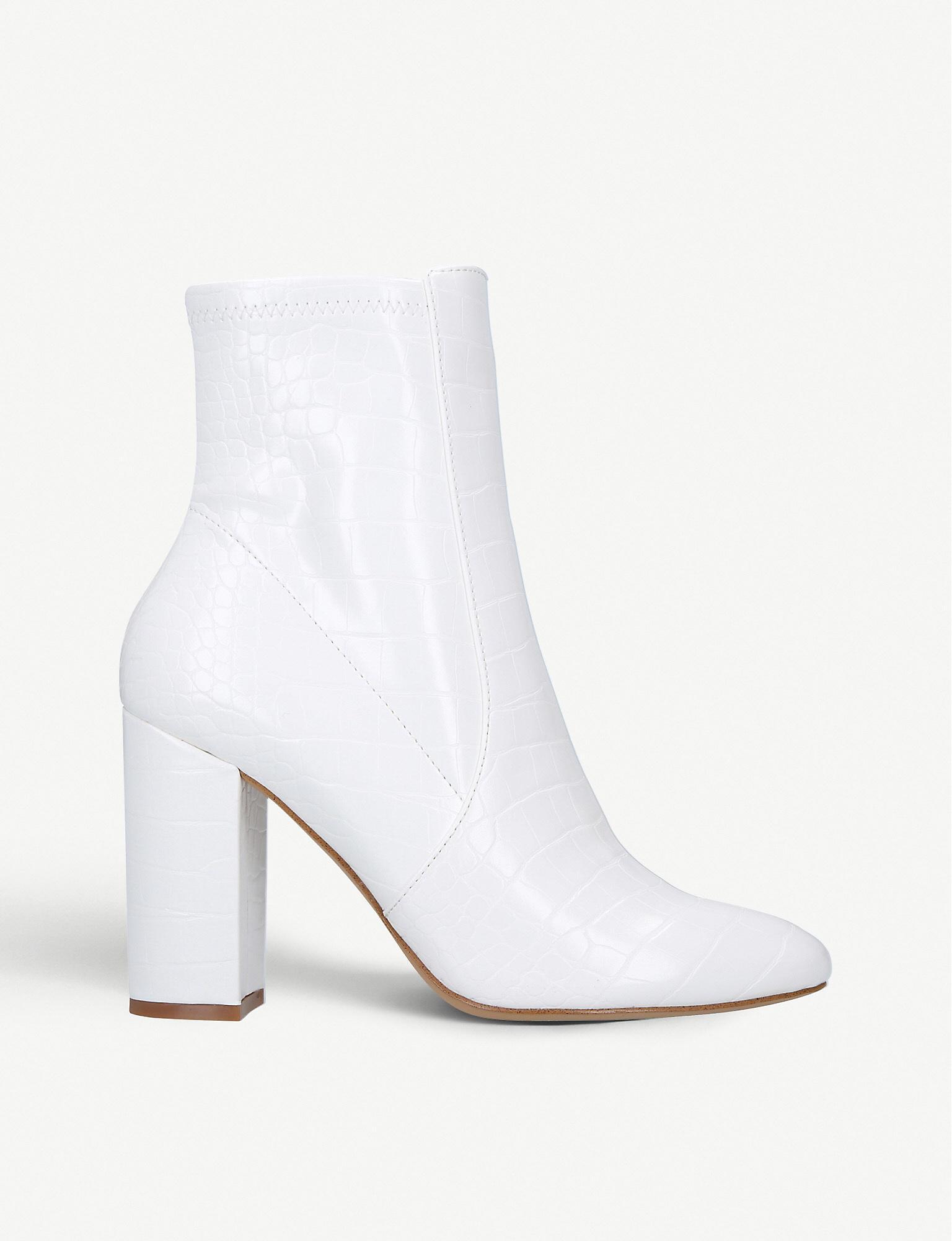 95 Faux-leather Boots in White -