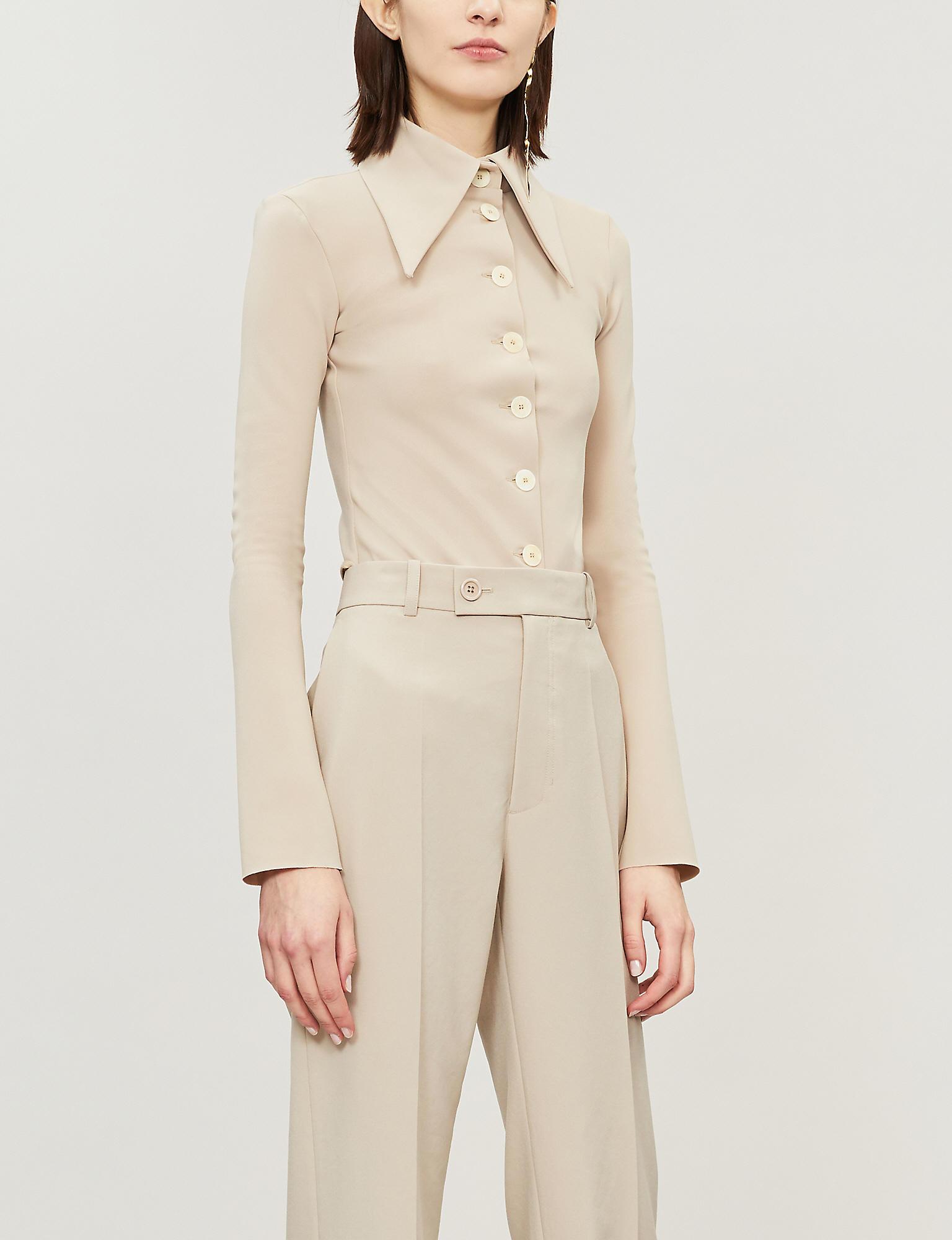 exaggerated collar shirt