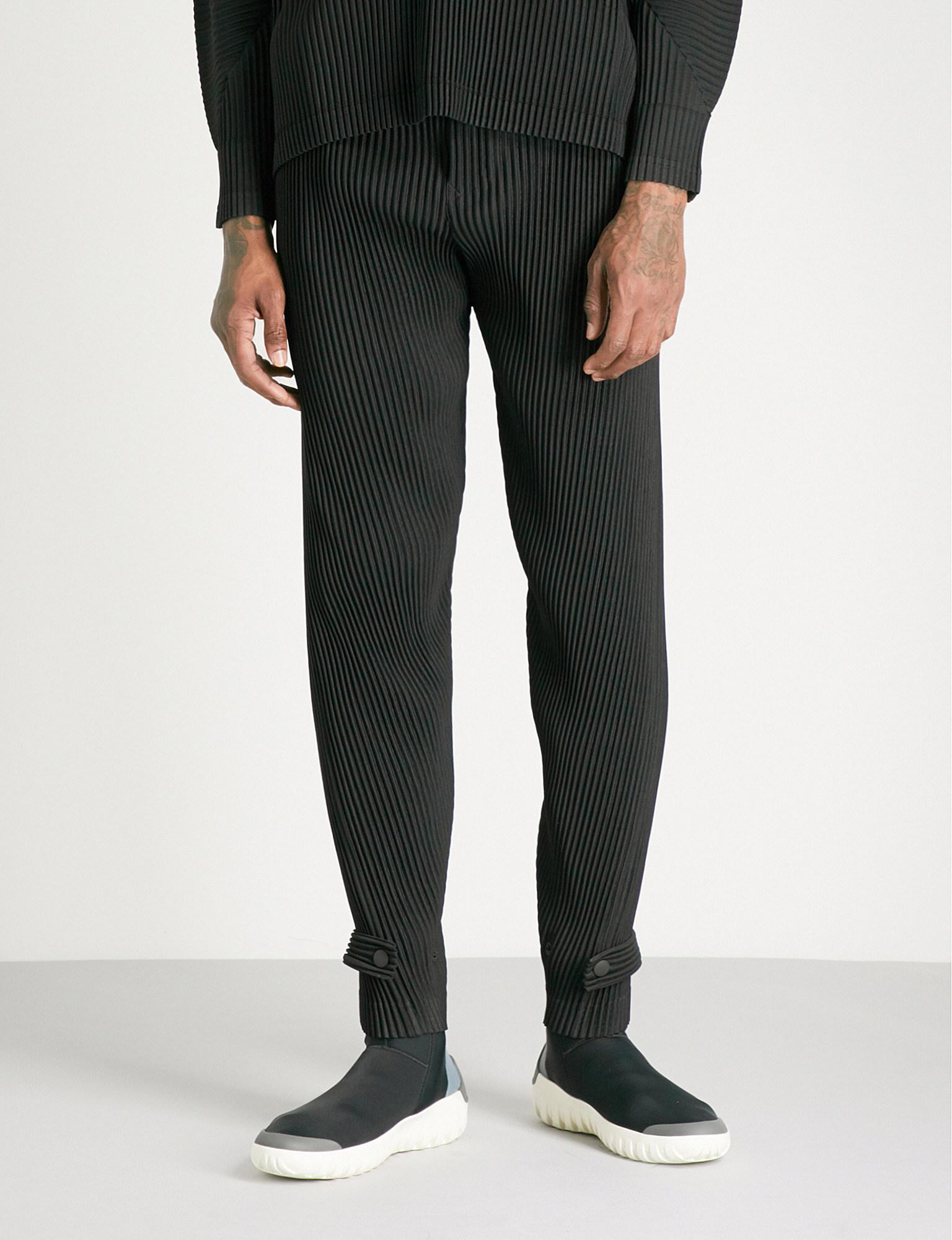 Homme Plissé Issey Miyake Relaxed-fit Skinny Pleated Trousers in Black for  Men | Lyst
