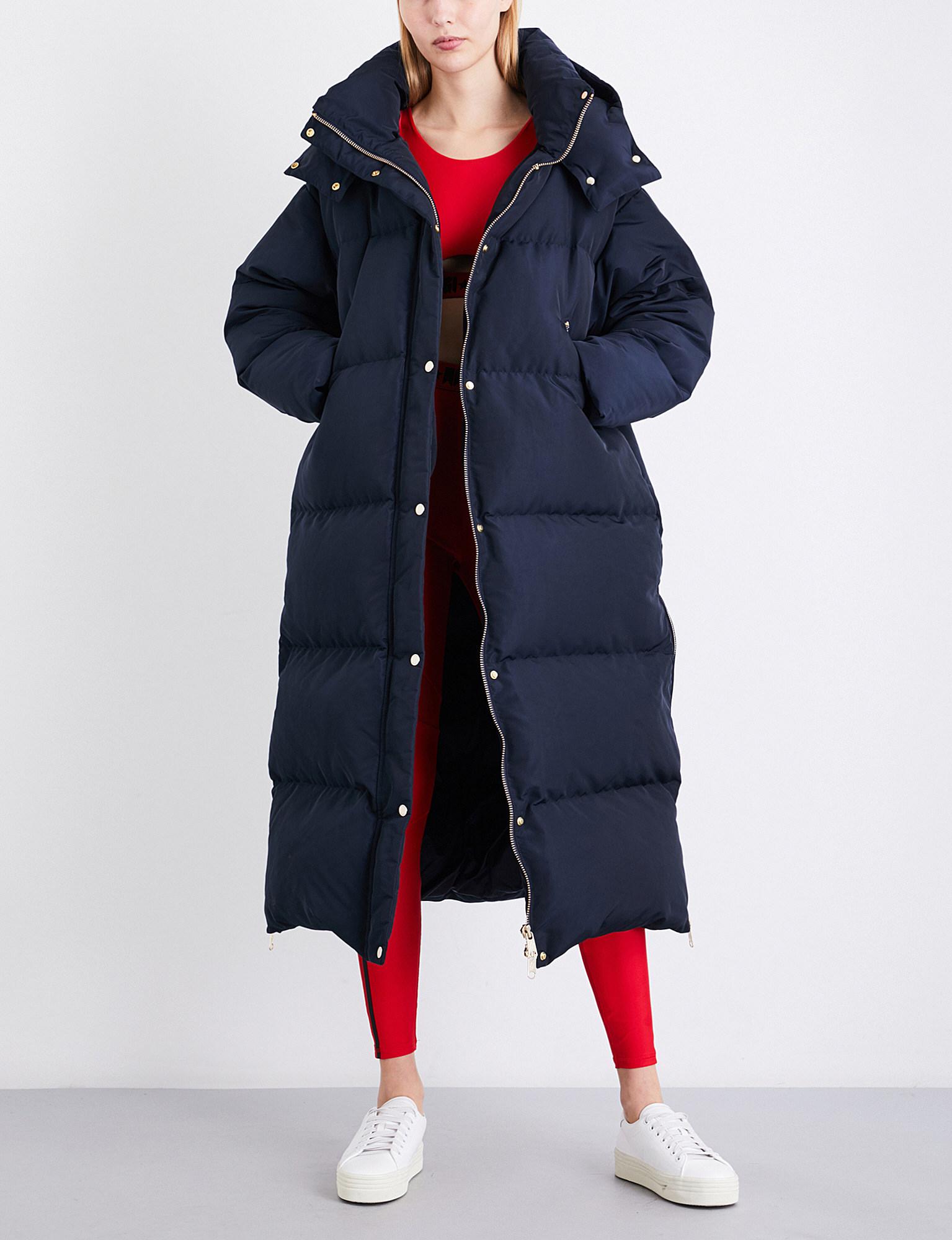 Tommy Hilfiger X Gigi Hadid Oversized Padded Hooded Shell Coat in Midnight  (Blue) | Lyst Canada