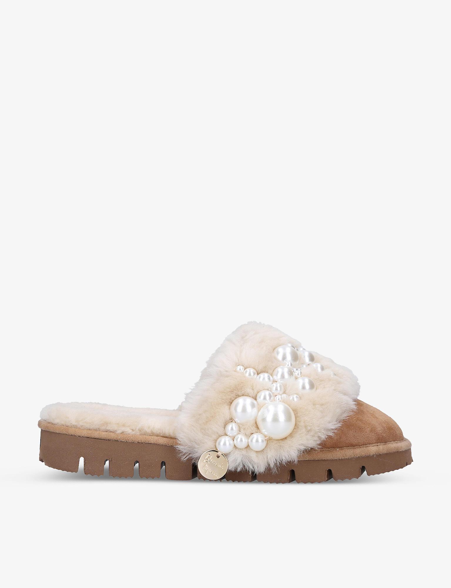 Alameda Turquesa Pictada Pearl-embellished Shearling Slippers in White |  Lyst