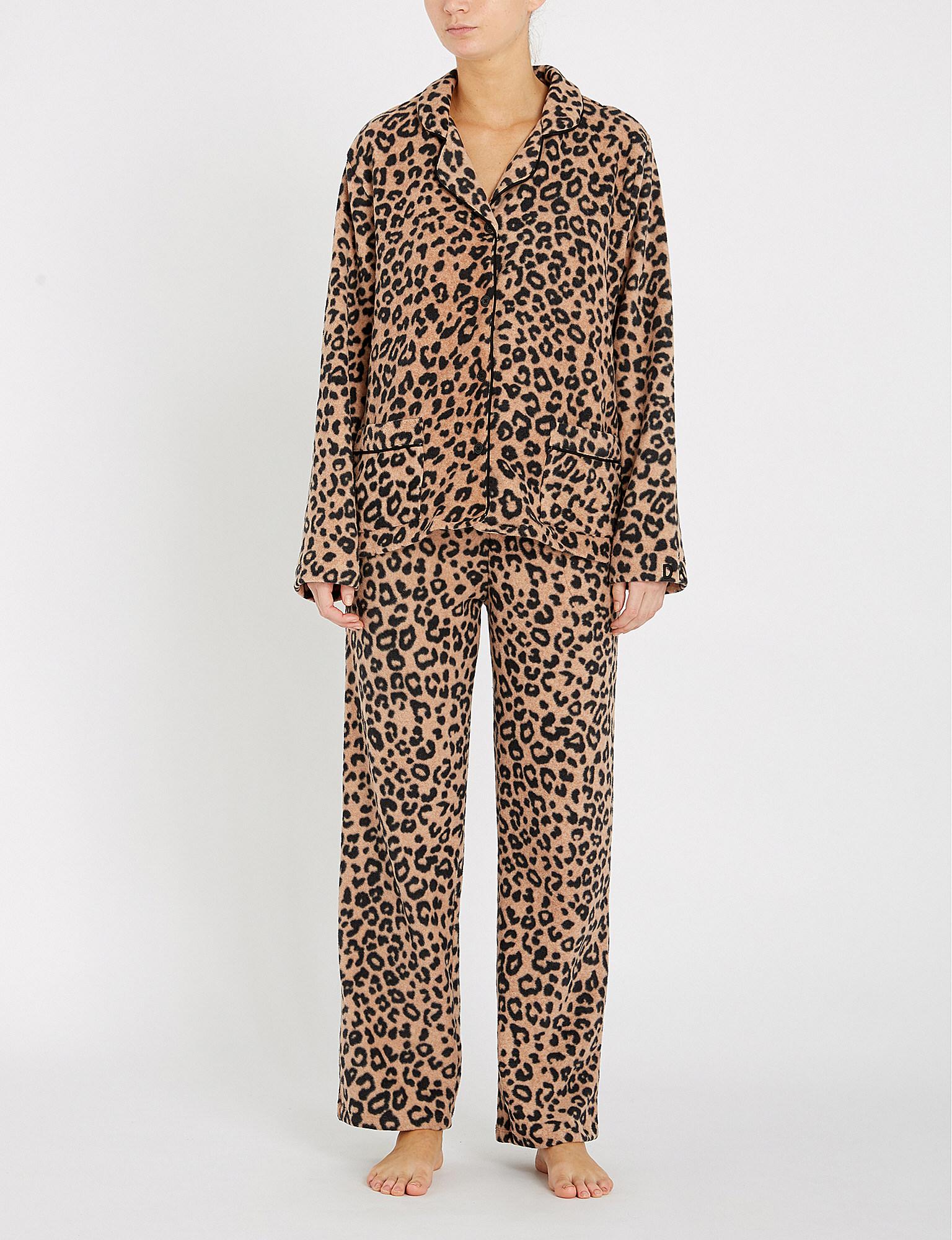 Generator Buitensporig psychologie DKNY Leopard-print Fleece Pyjama Set | Lyst