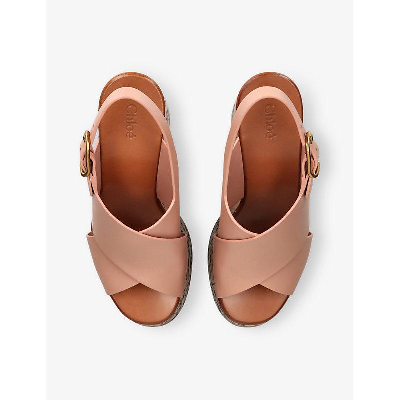 【Chloe】 Maxime debossed レザー ウェッジ Chloé Maxime Wedge Sandal in Black | Chloé US