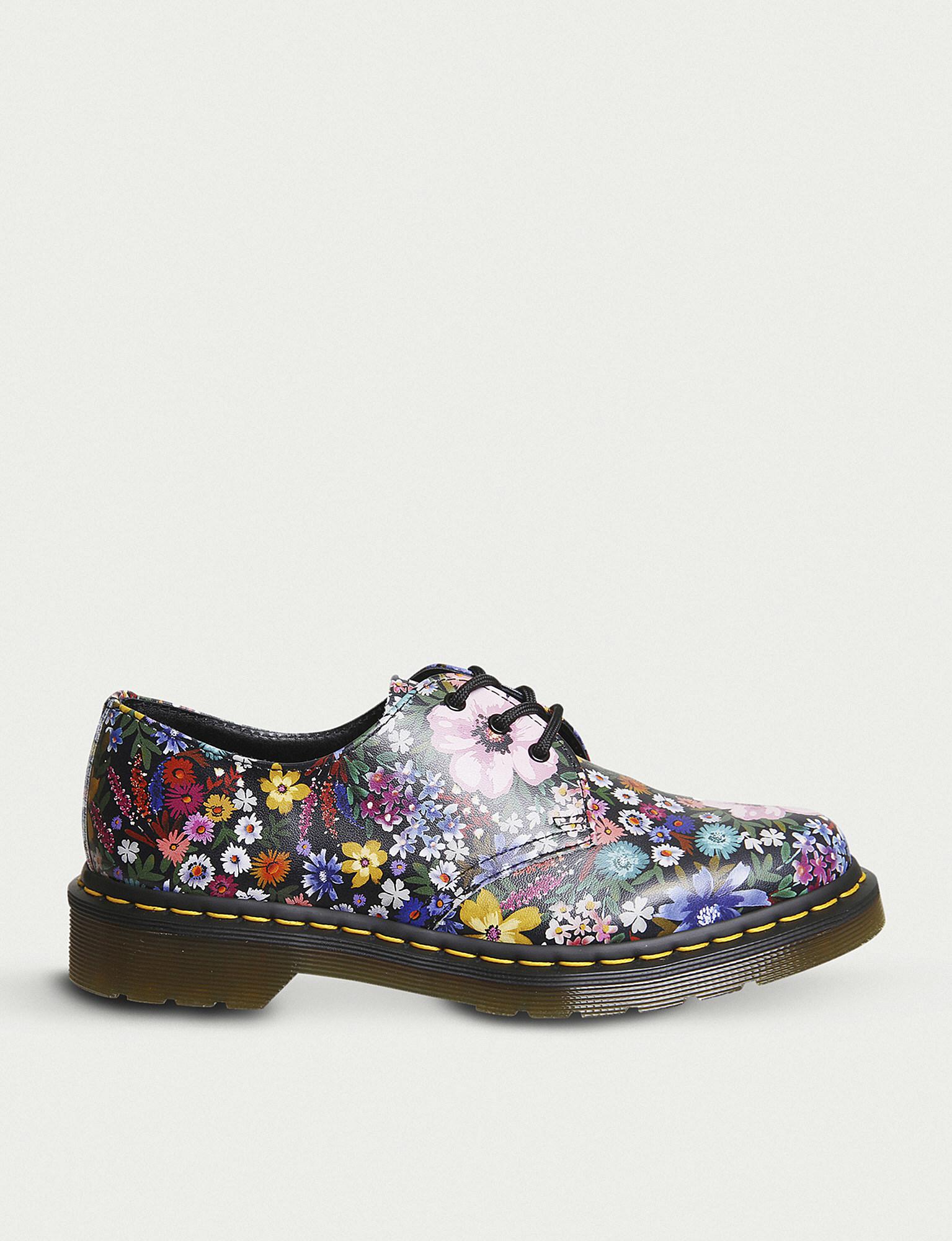 dr martens 1461 wanderlust