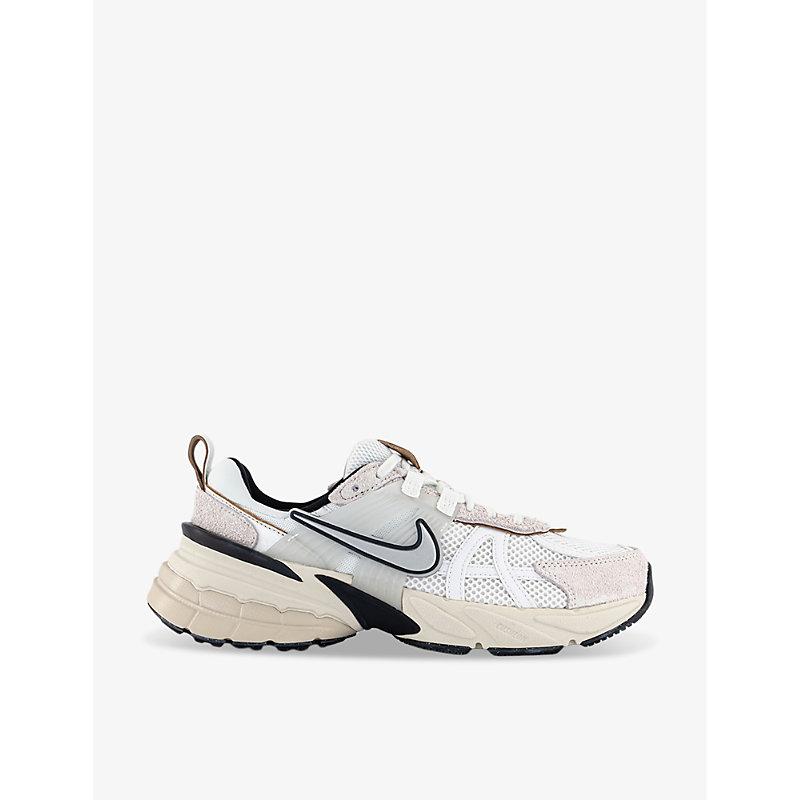 Nike women's thick sole deals