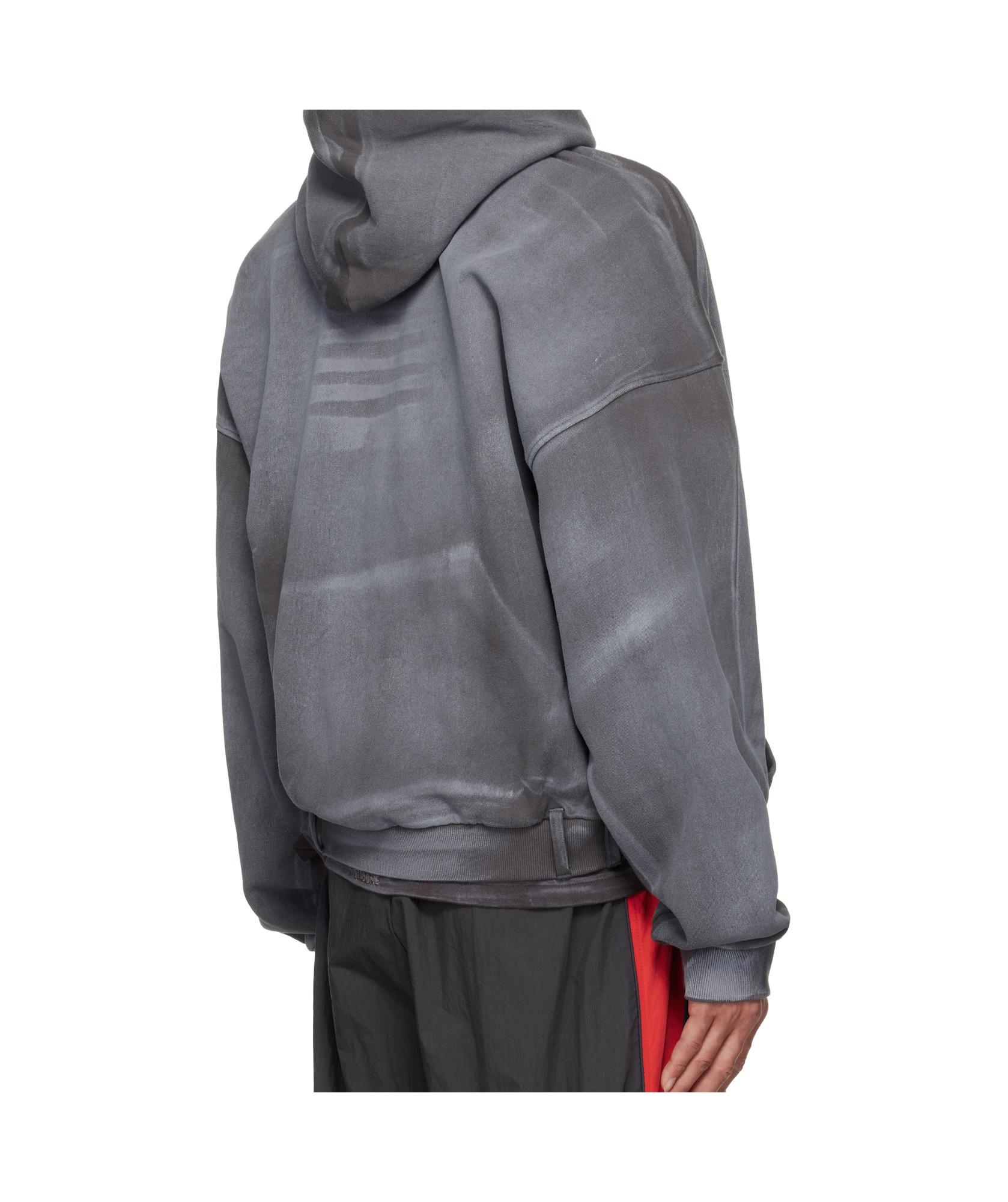 【関税込み】We11done グレー Sprayed フーディ we11done Sprayed Hoodie in Gray for Men | Lyst