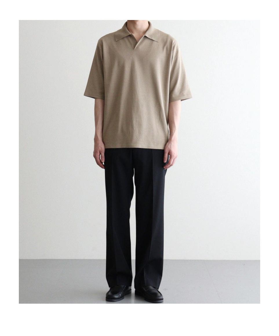 AURALEE High Gauge Tussah Satin Knit Skipper Polo Shirt in Natural