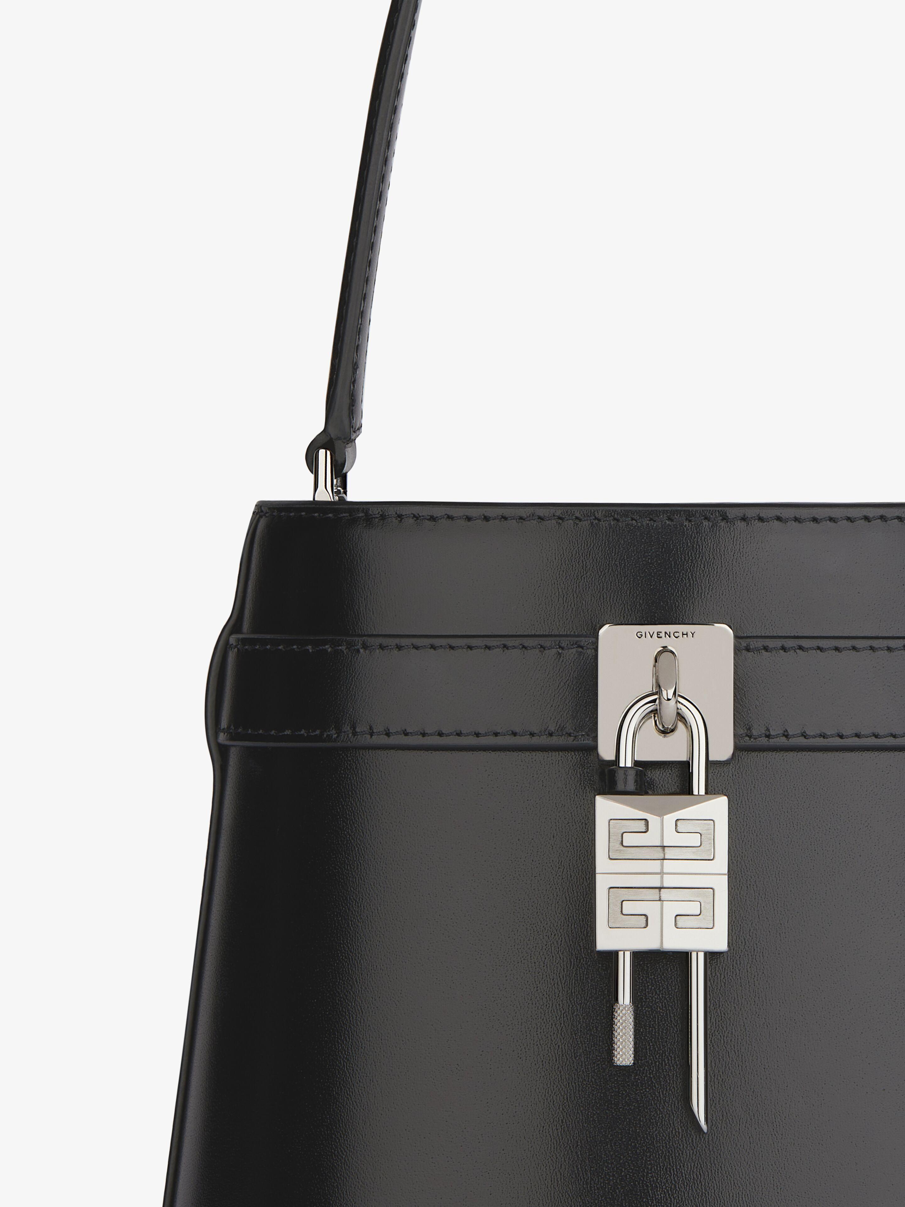 【GIVENCHY】ブラック マイクロ Shark Lock バケットバッグ Micro Shark Lock Bucket Bag Black | The Webster