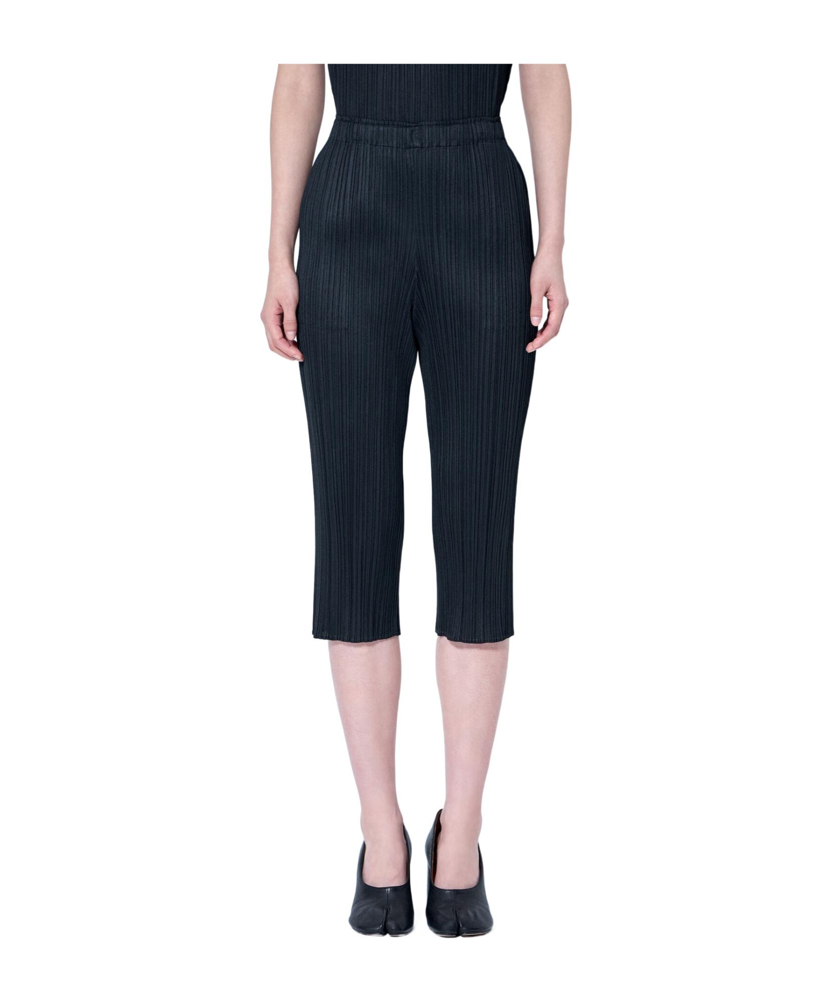 Pleats Please Issey Miyake Capri and cropped pants for Women