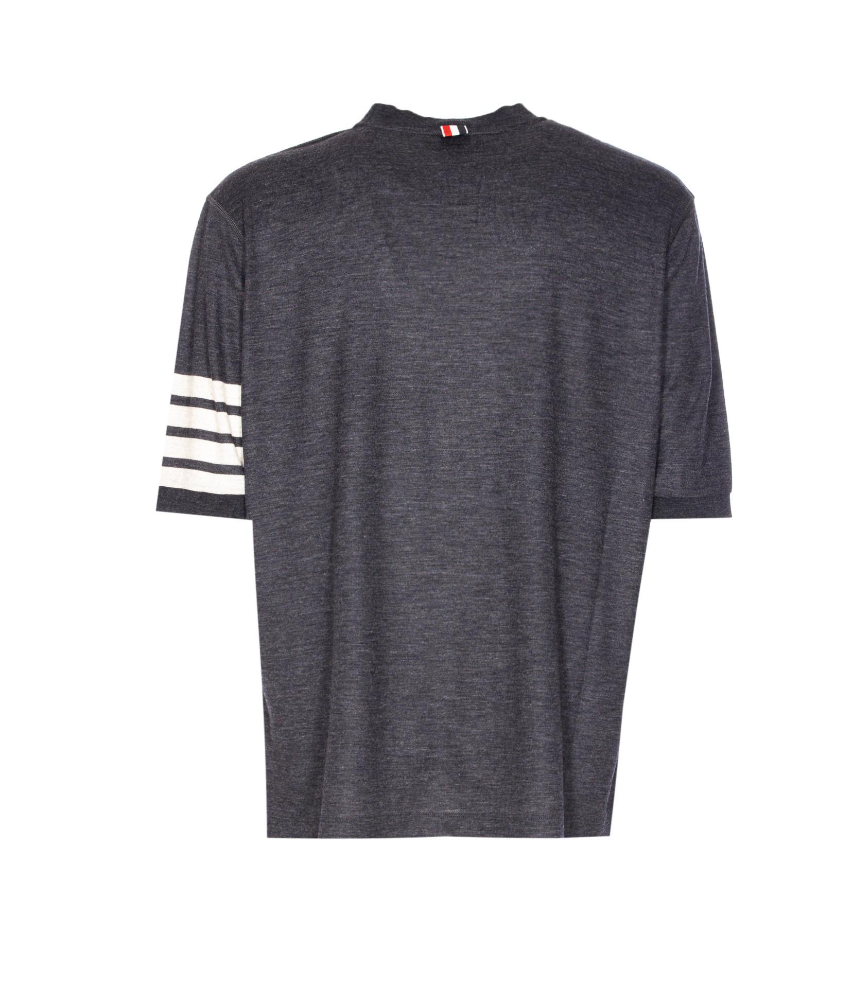 Thom Browne｜SHORT-SLEEVED ROUND NECK T-SHIRTS (FJS143A THOM BROWNE - Men Short Sleeve T-shirt – Atelier New York