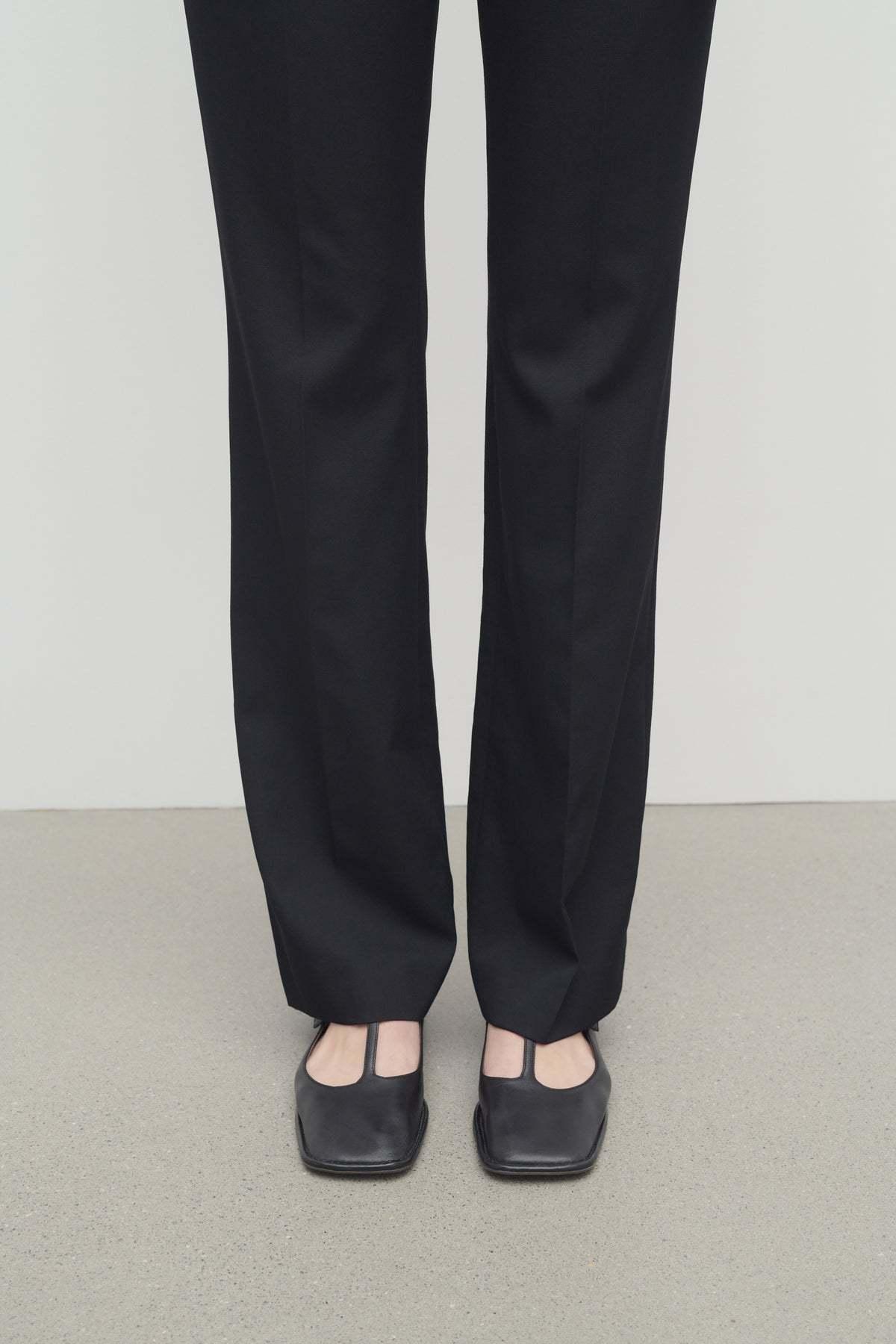The Row Square T-Strap Flat Shoes in Black | Lyst