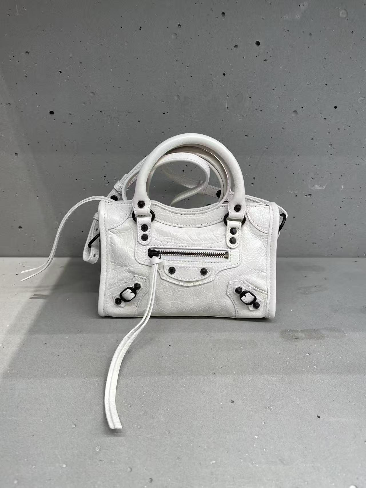 Balenciaga Le City Bag Nano in Gray | Lyst