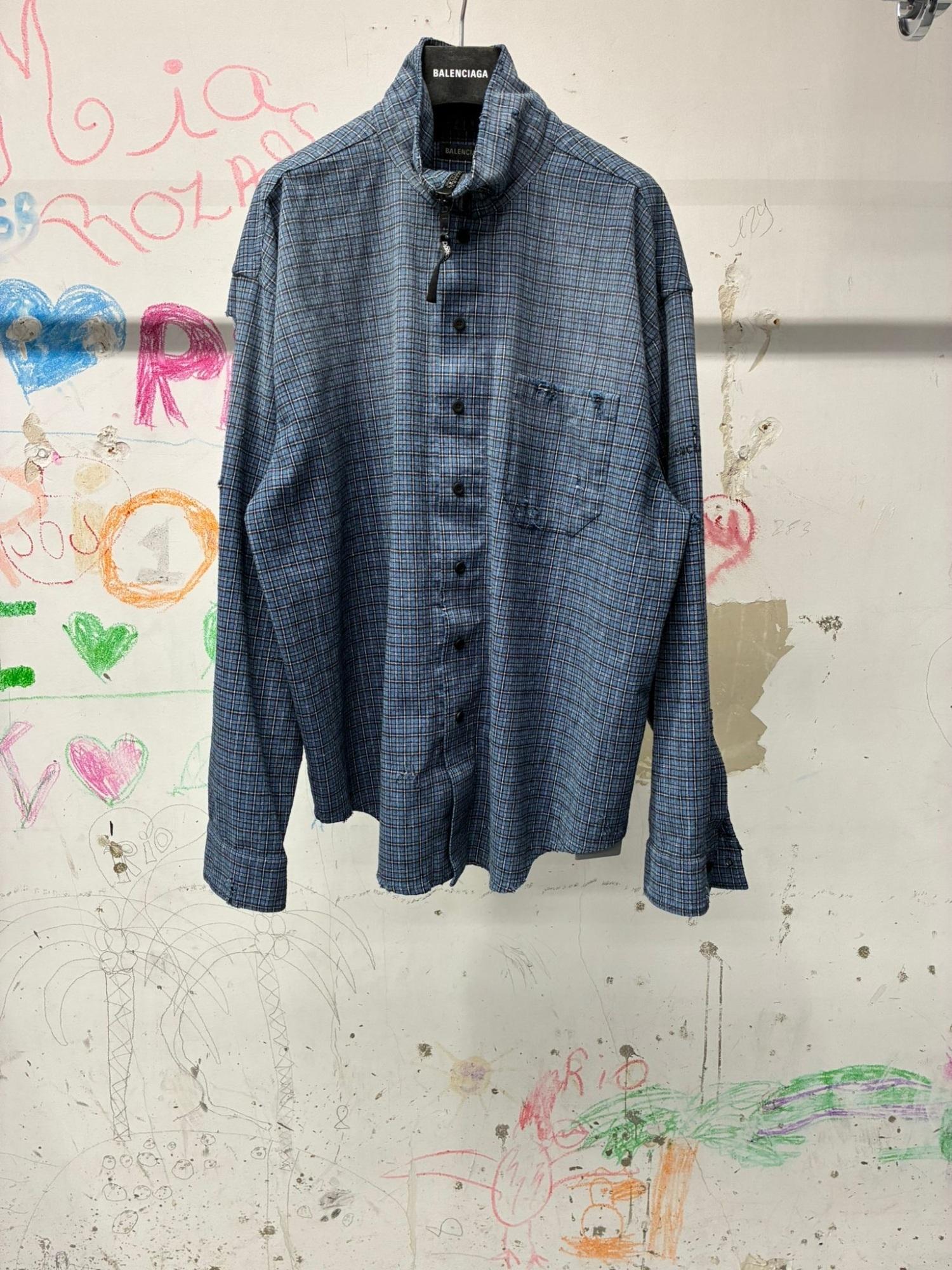 balenciaga-4011-Zip-Up-Shirt.jpeg